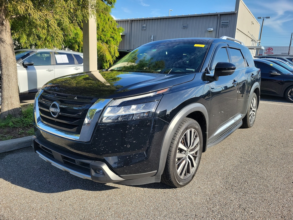 Used 2022 Nissan Pathfinder Platinum SUV