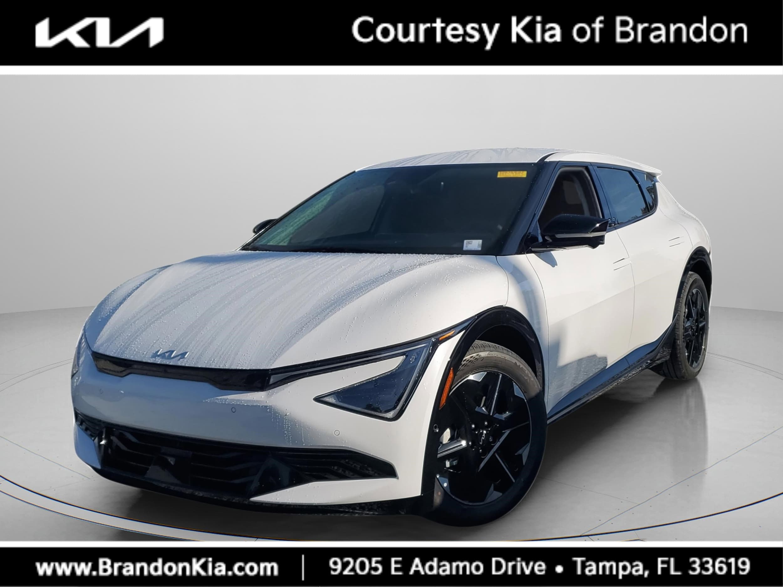 2025 Kia EV6 Wind's photo