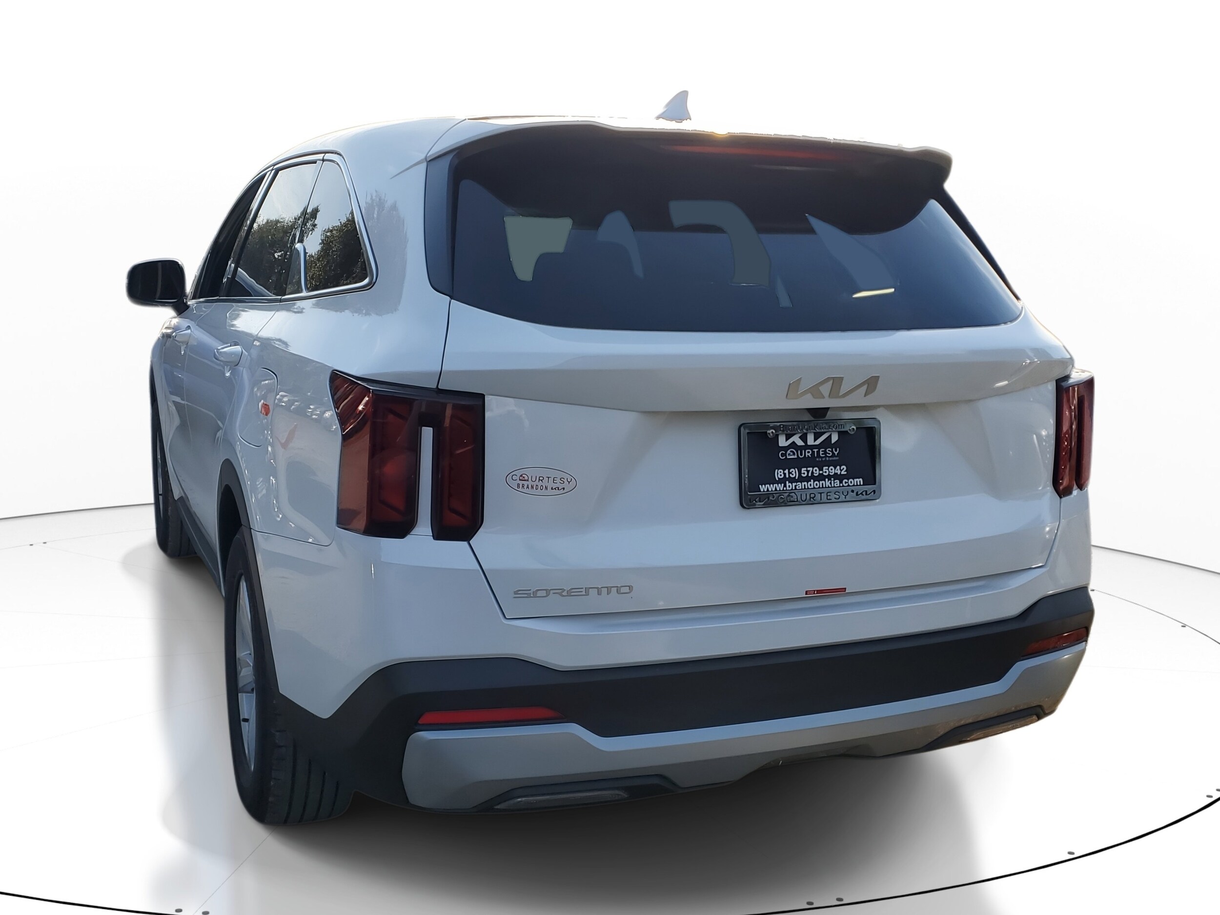 2026 Kia Sorento LX photo 2