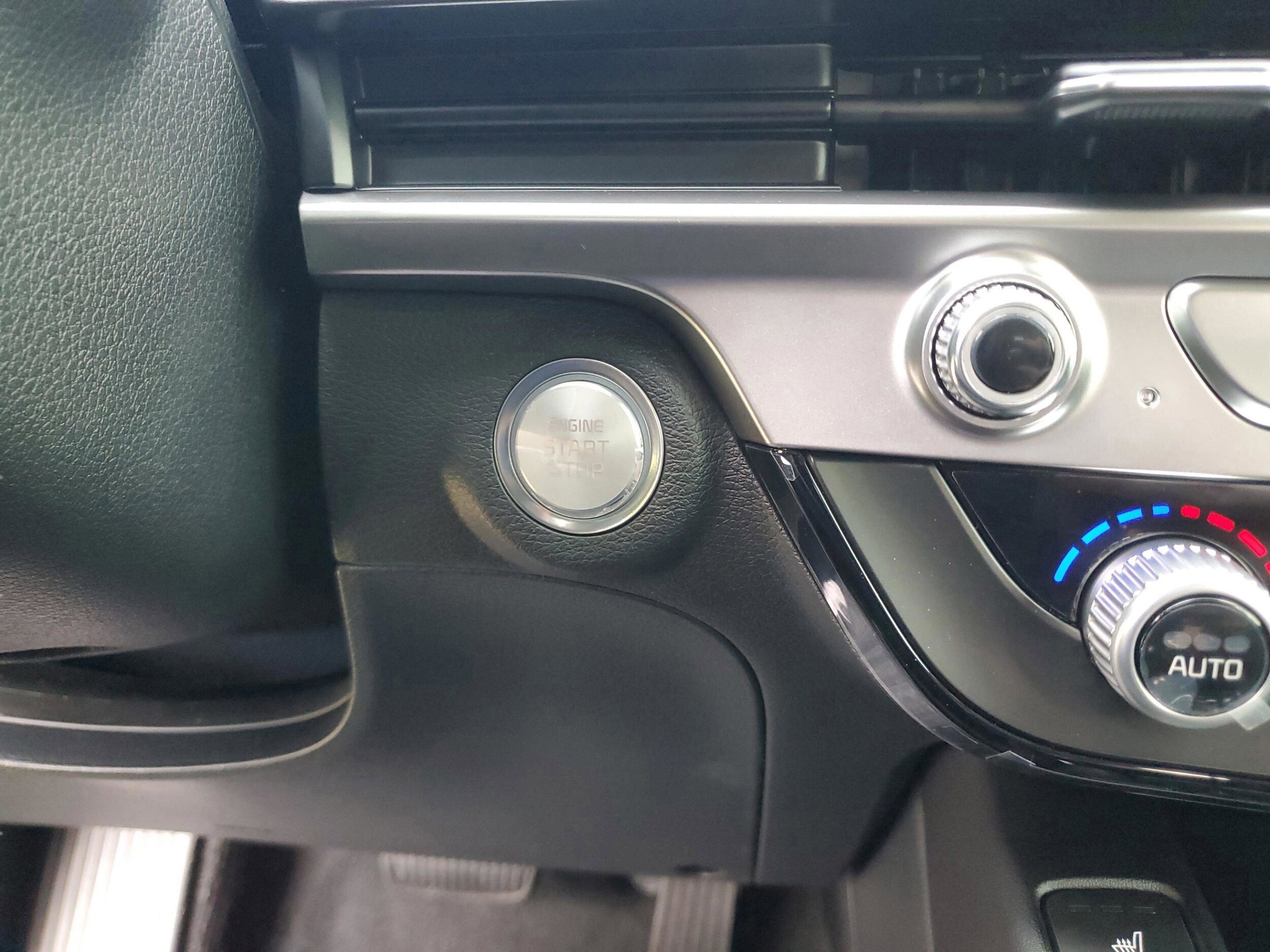 2025 Kia Telluride S - Photo 12