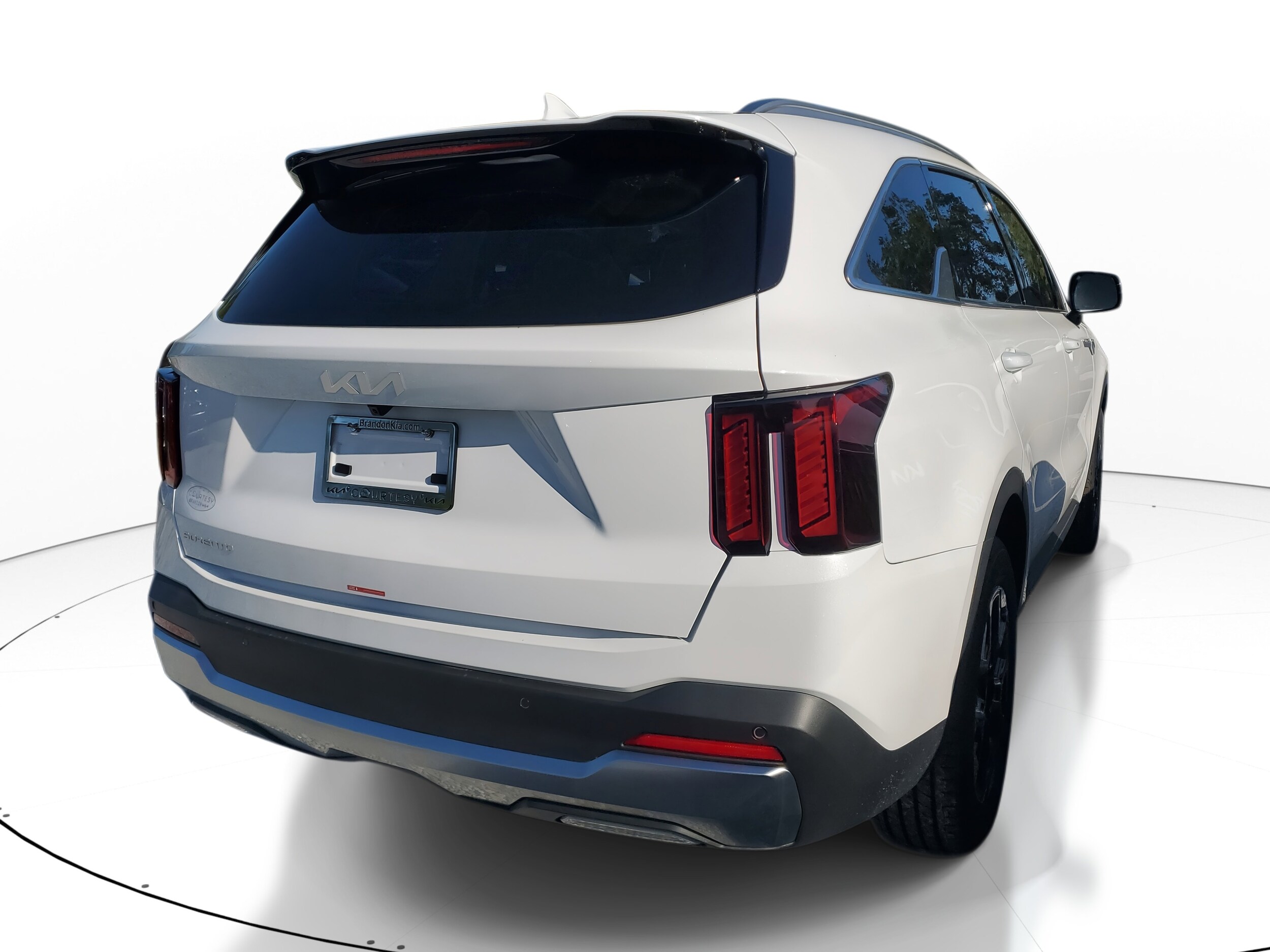 2025 Kia Sorento S photo 3