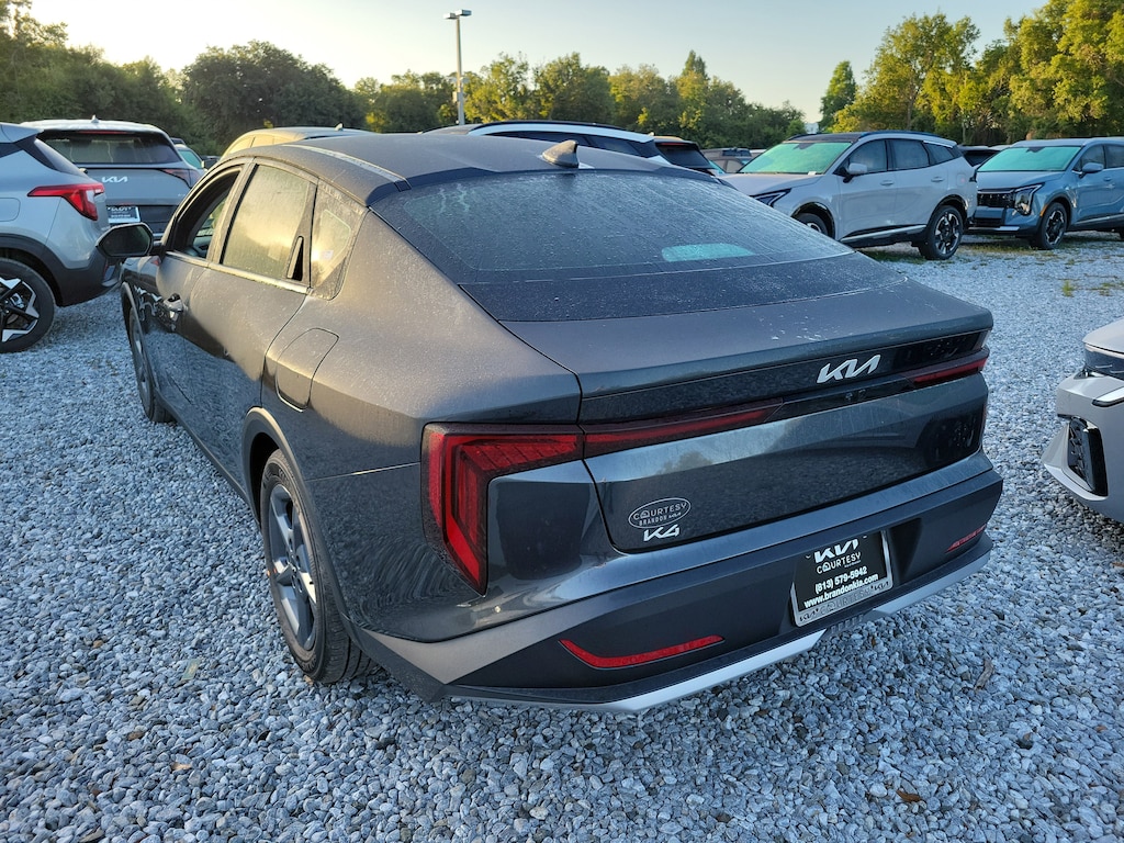 New 2026 Kia K4 LXS Sedan