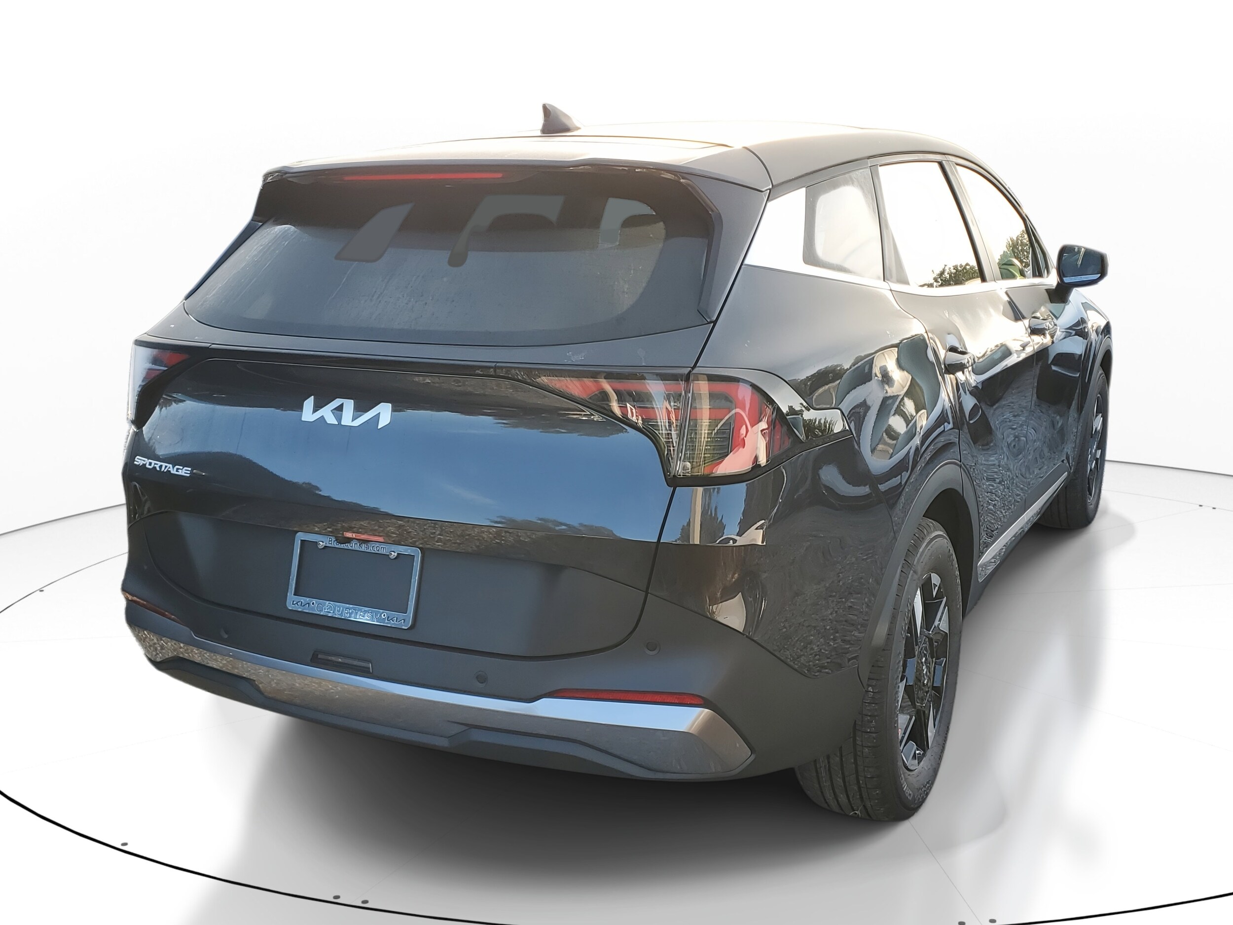 2026 Kia Sportage LX photo 3