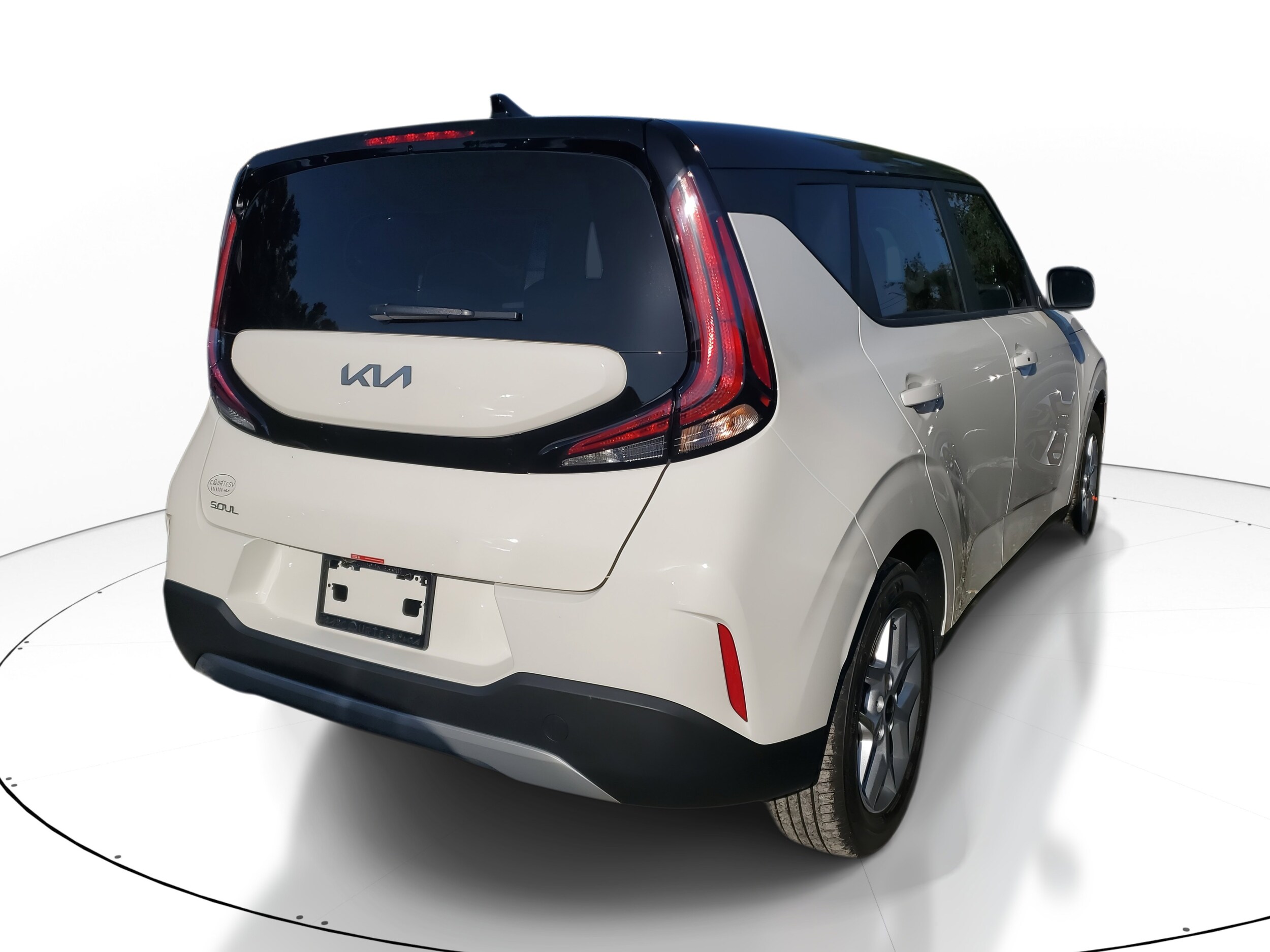 2025 Kia Soul S photo 2