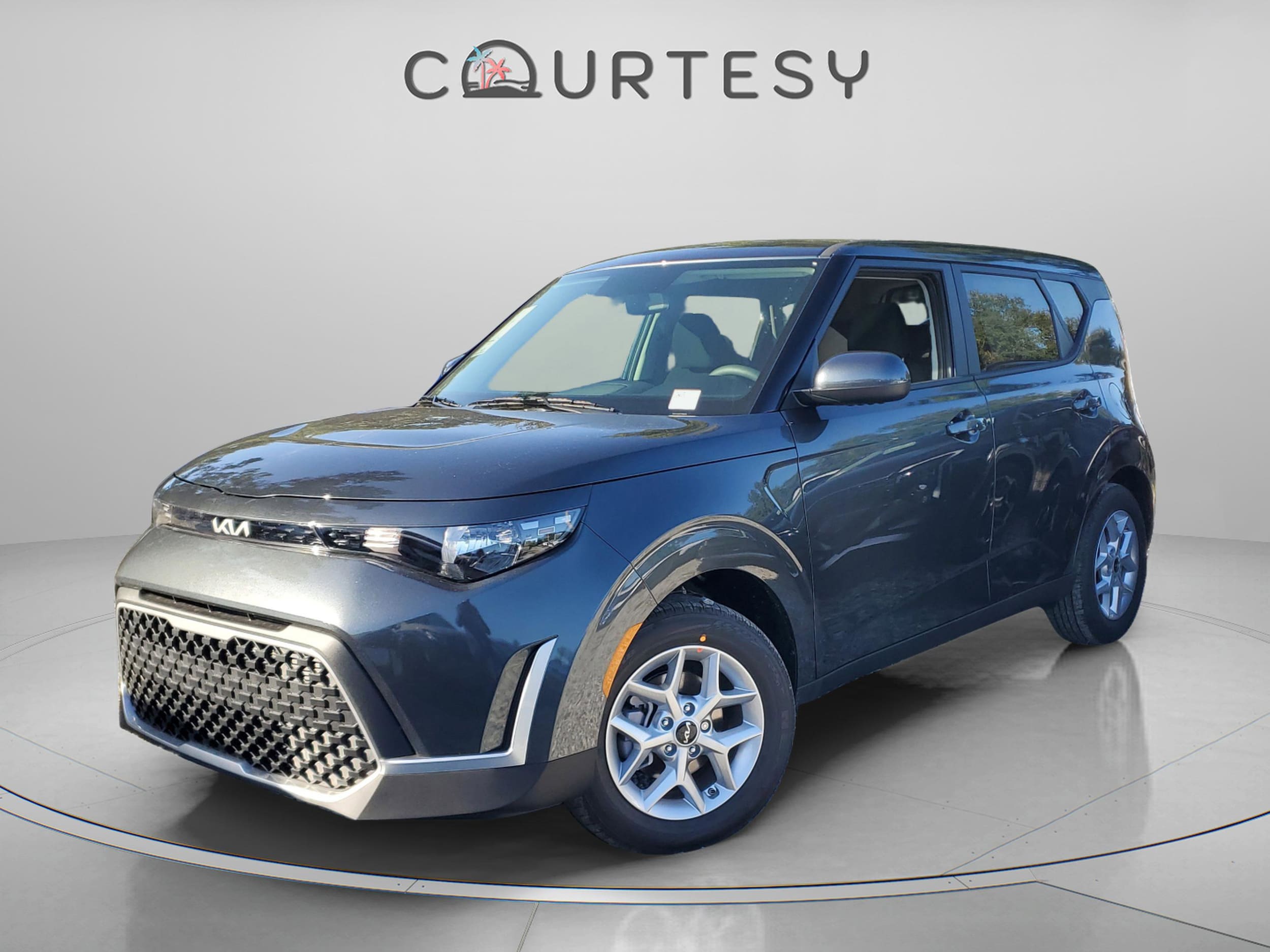 2025 Kia Soul LX's photo