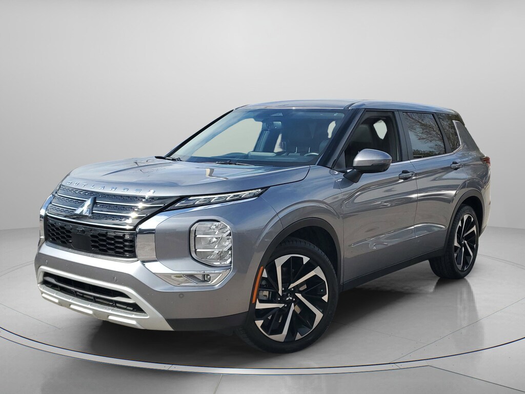 Used 2023 Mitsubishi Outlander SE SUV