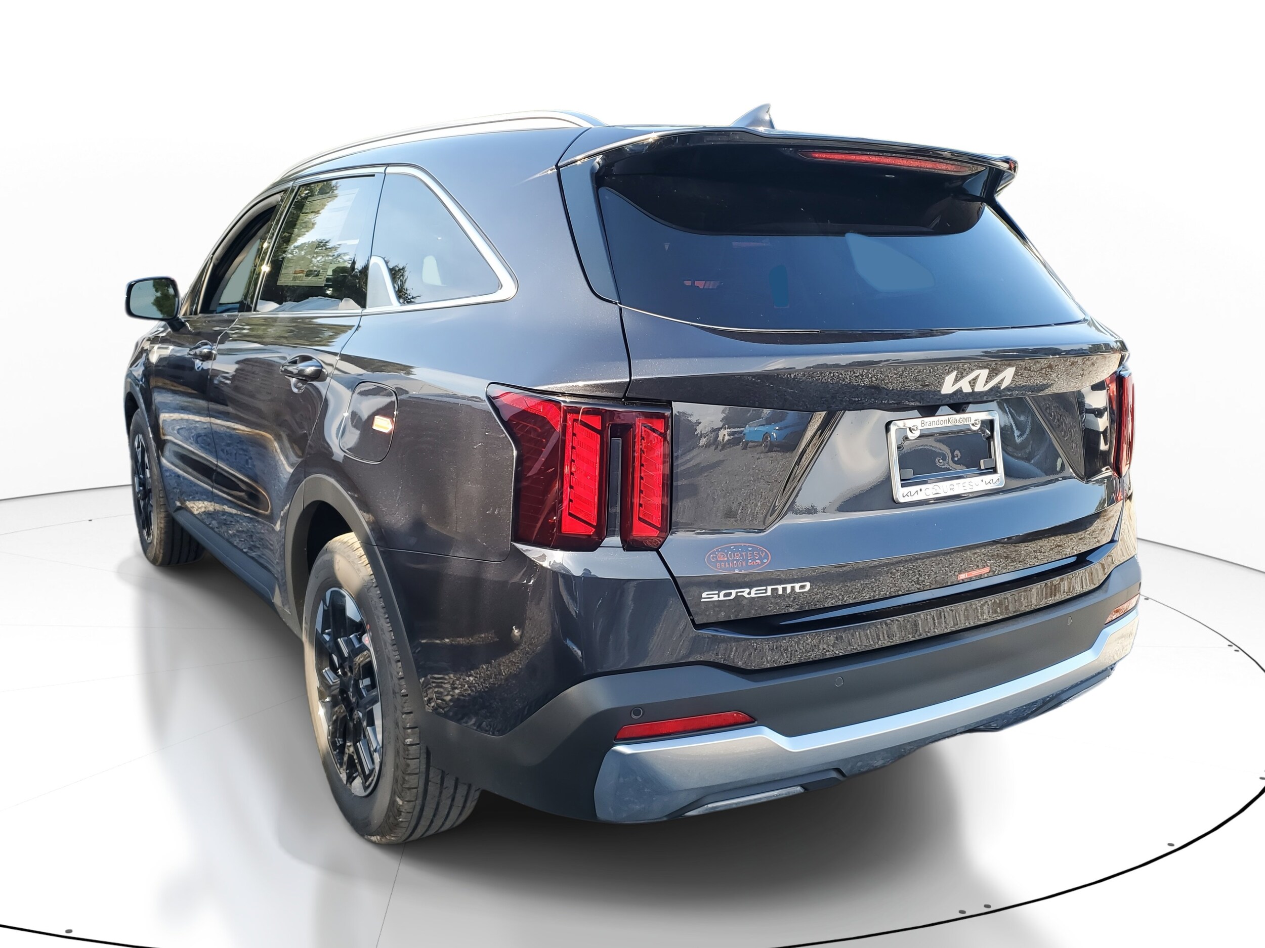 2025 Kia Sorento S photo 2