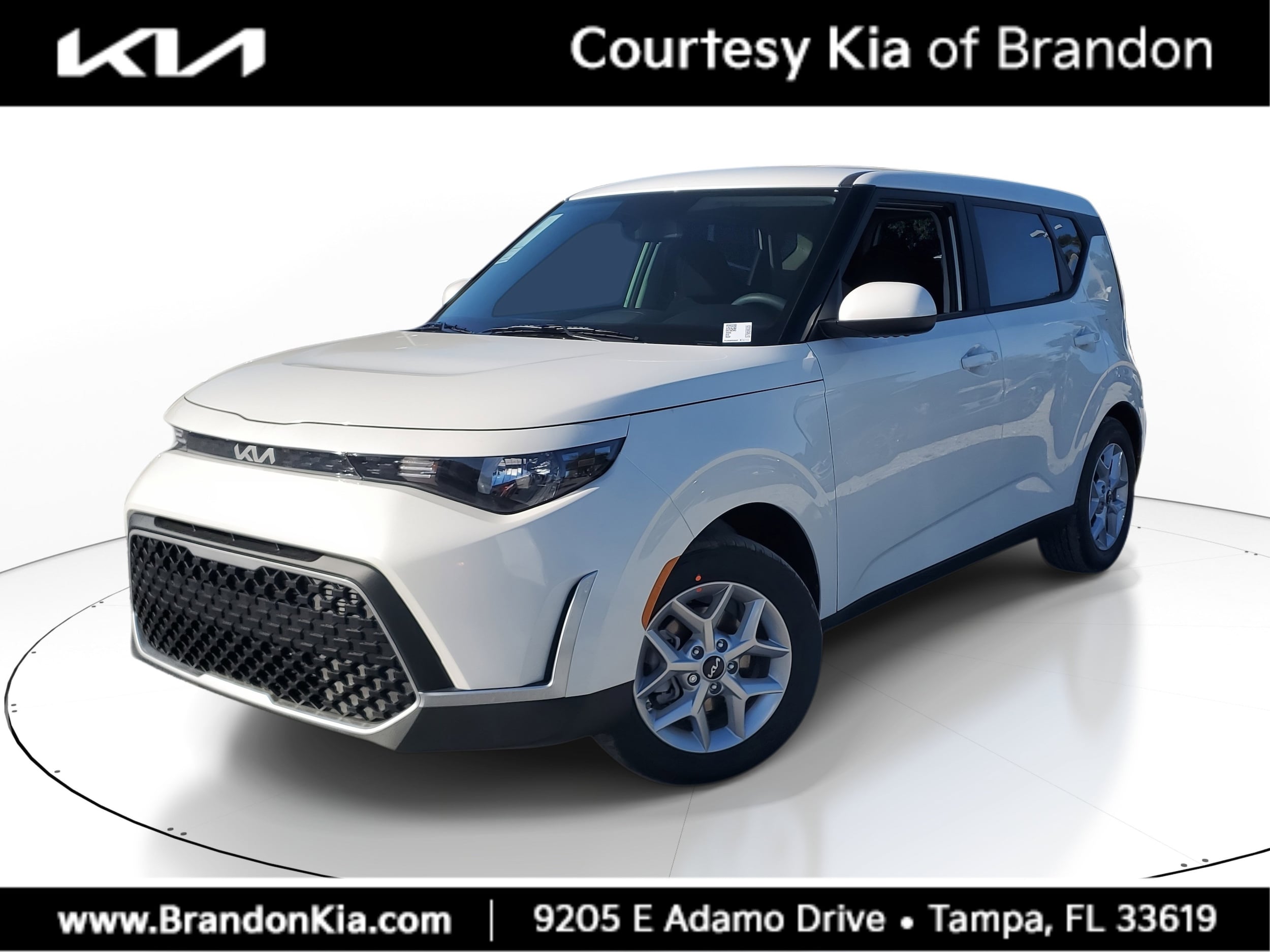 2025 Kia Soul LX's photo