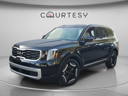 2023 Kia Telluride S SUV