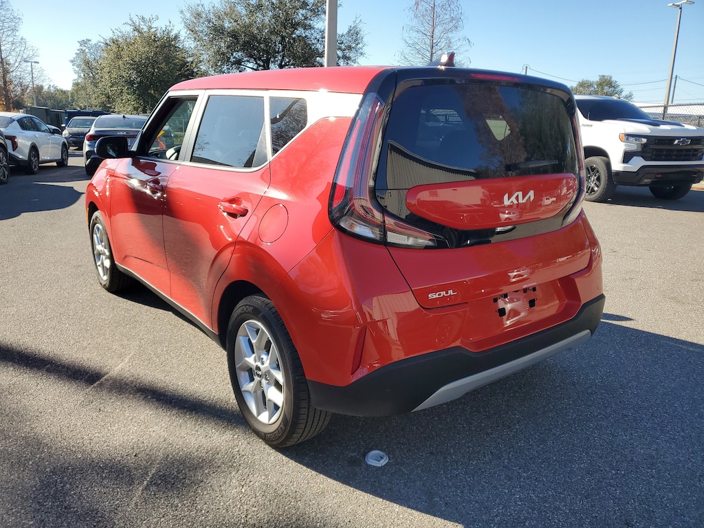 Certified 2025 Kia Soul LX Hatchback