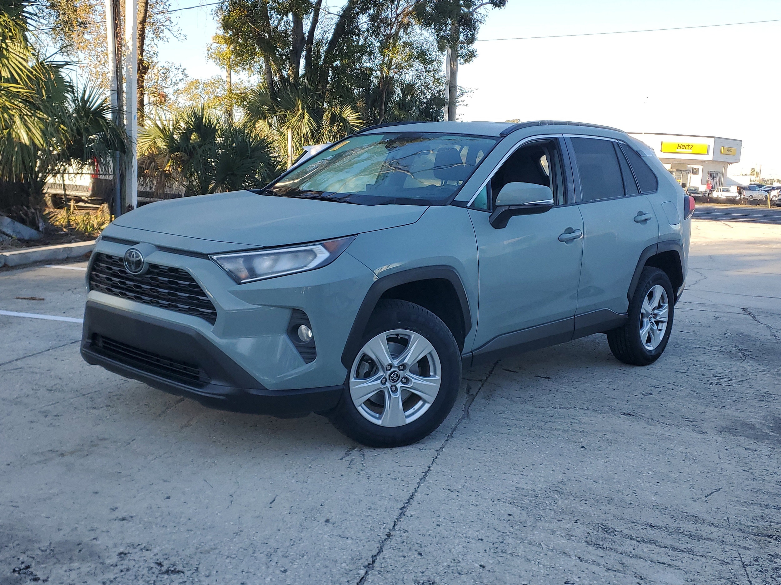 2020 Toyota RAV4 XLE
