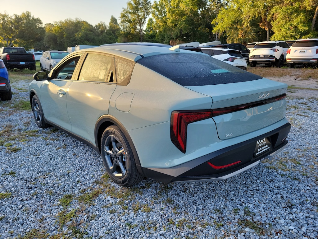 New 2026 Kia K4 LXS Sedan