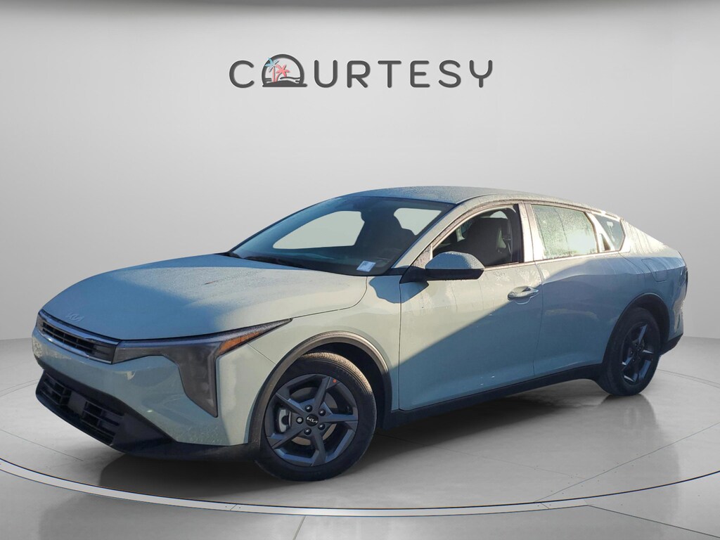 New 2026 Kia K4 LXS Sedan