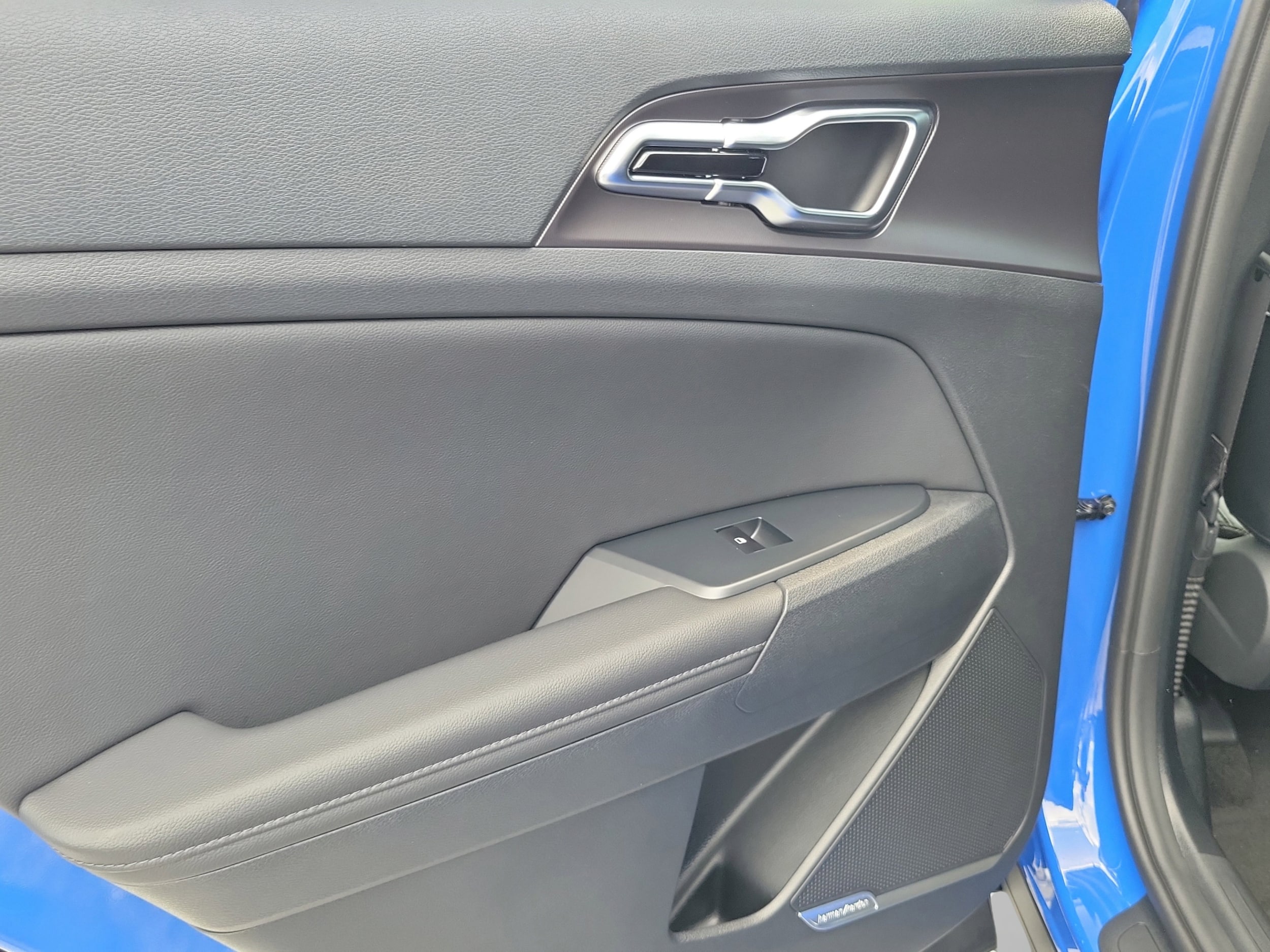 2026 Kia Sportage SX - Photo 9