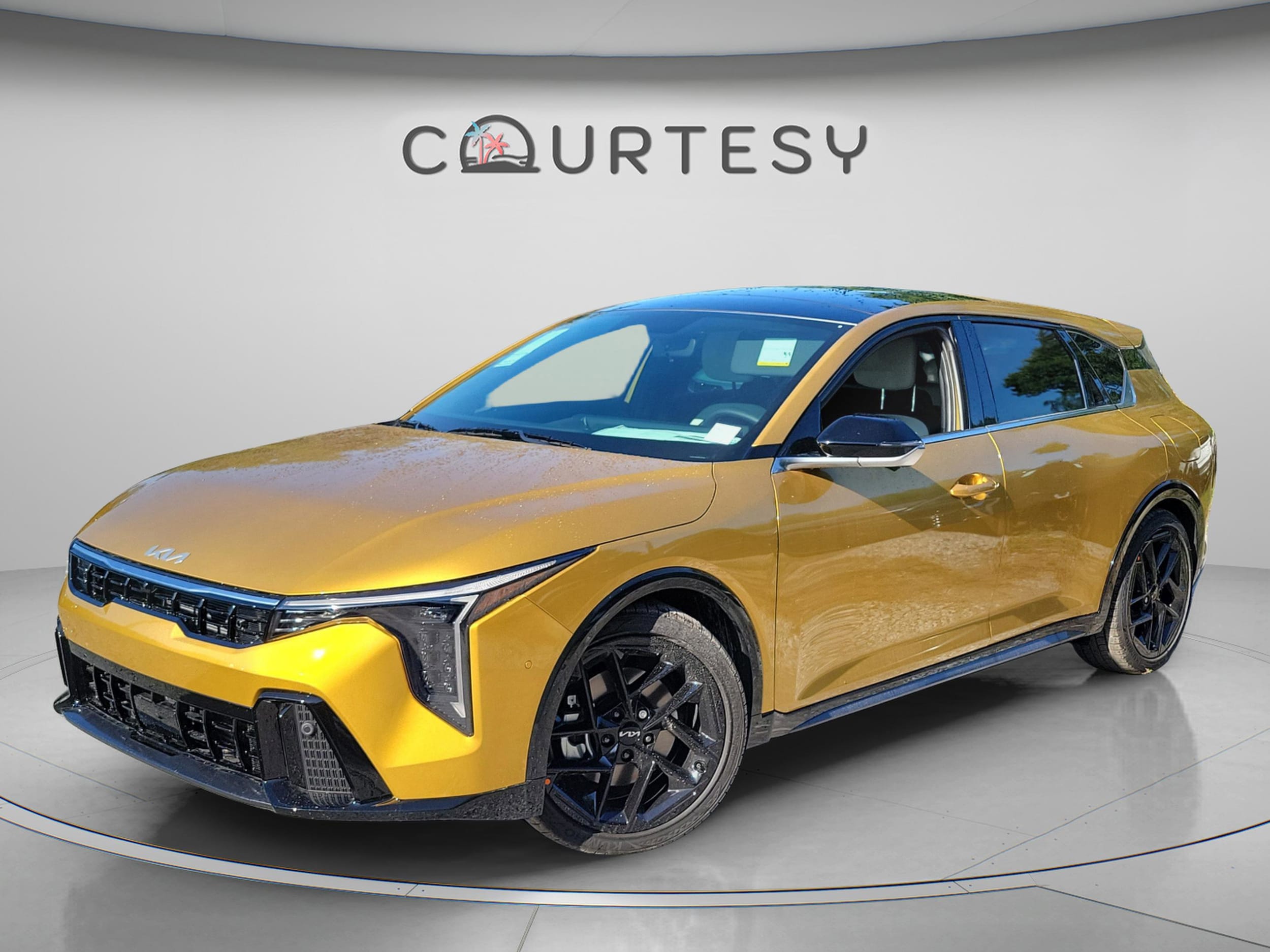 2026 Kia K4 GT-Line Turbo AT Hatchback's photo