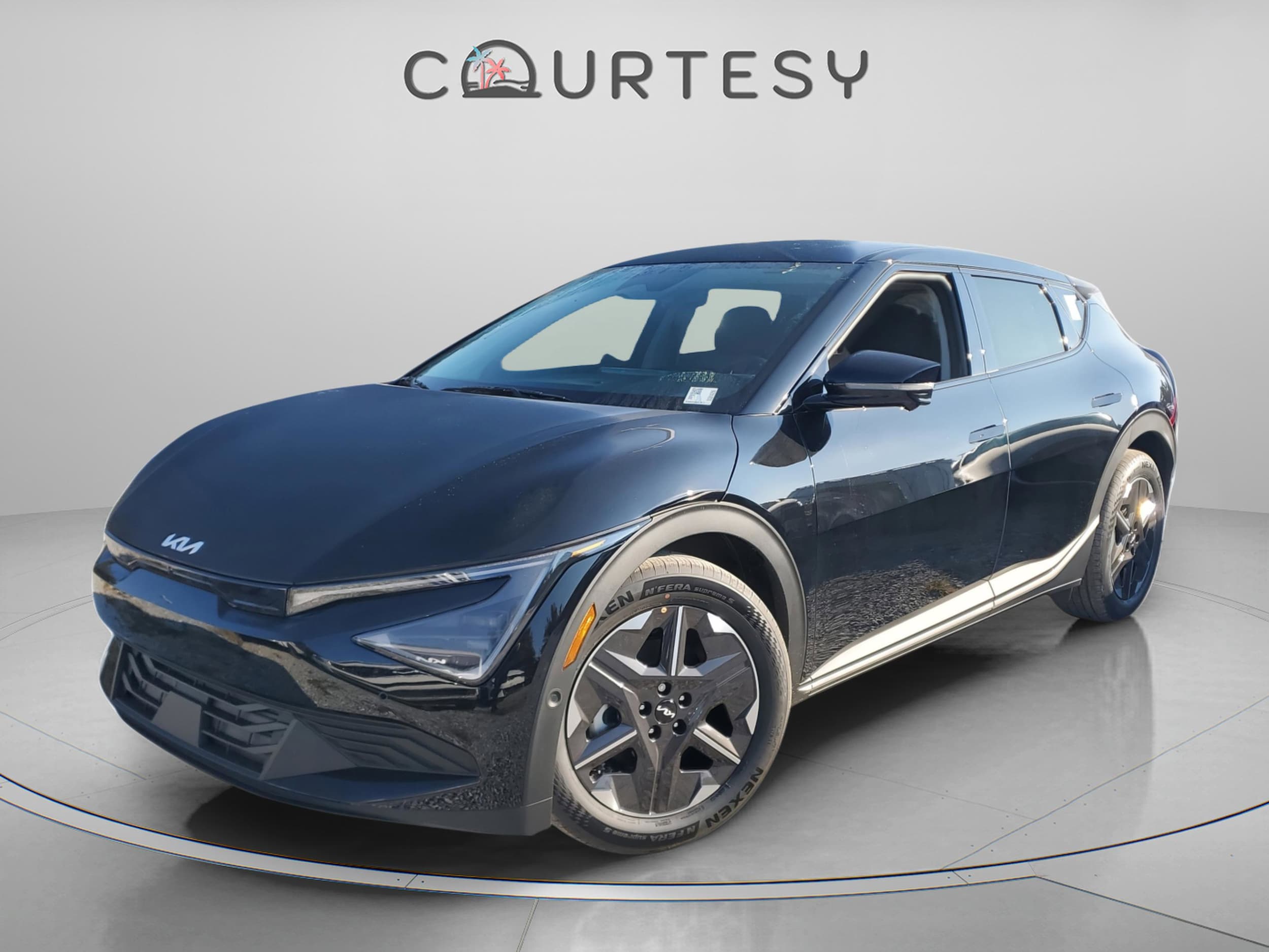 2025 Kia EV6 Light L/R's photo