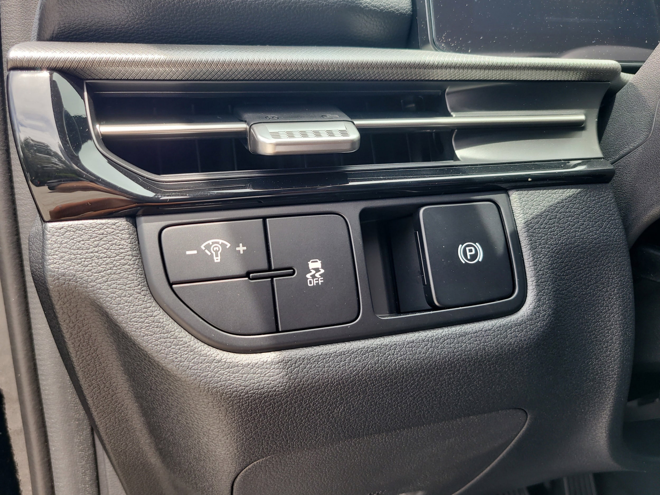 2026 Kia Sportage LX - Photo 12