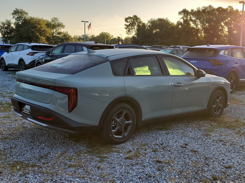New 2026 Kia K4 LXS Sedan