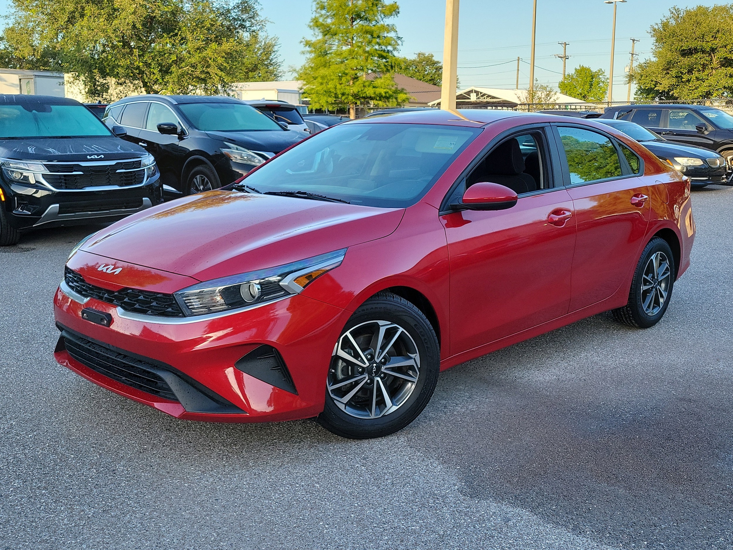 2024 Kia Forte LXS AT's photo