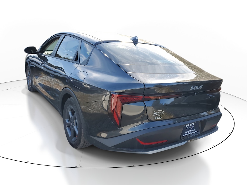 New 2025 Kia K4 LXS Sedan