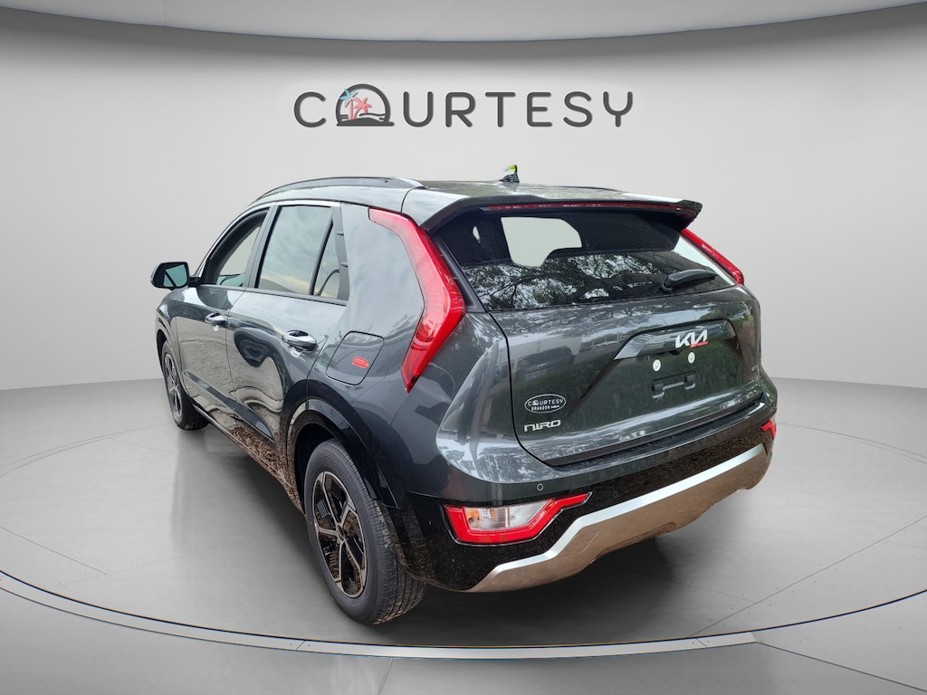 New 2026 Kia Niro SX SUV
