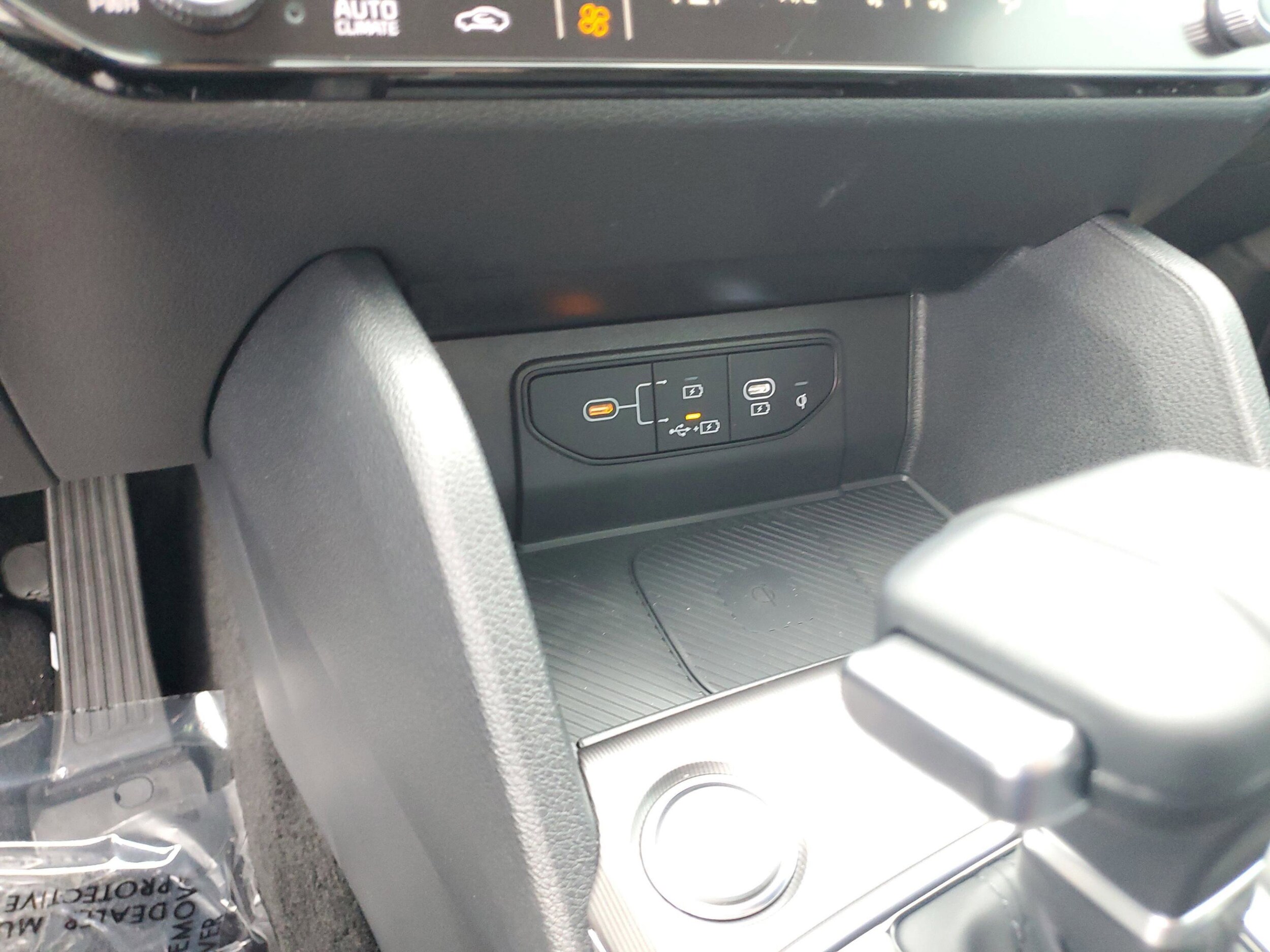 2026 Kia Sportage SX - Photo 19