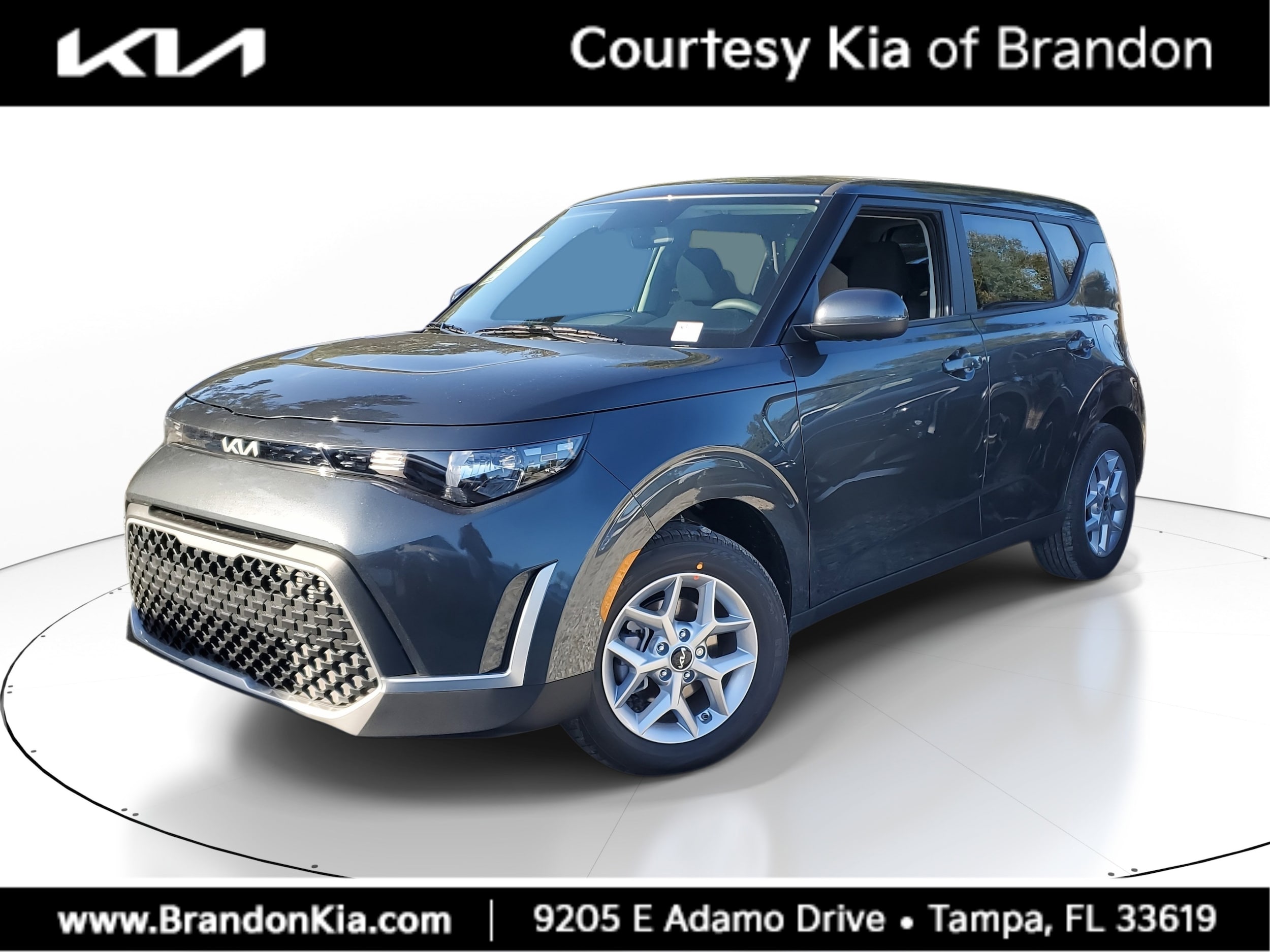 2025 Kia Soul LX's photo