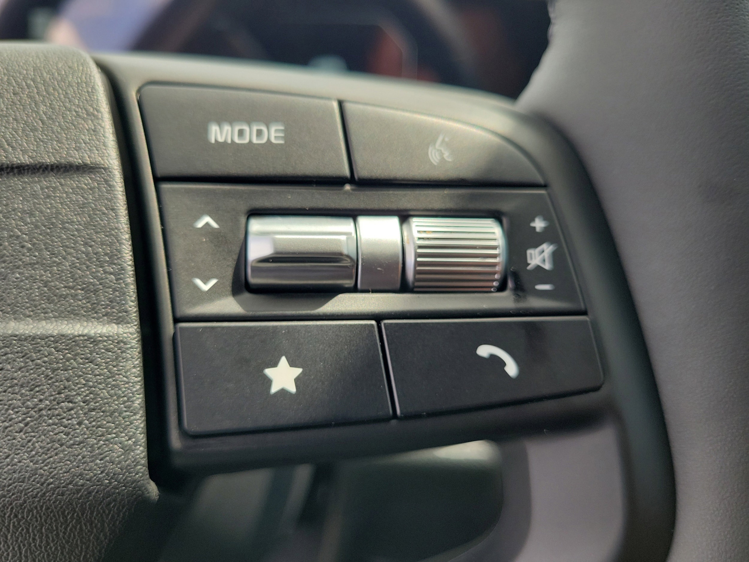 2026 Kia Sportage SX - Photo 33