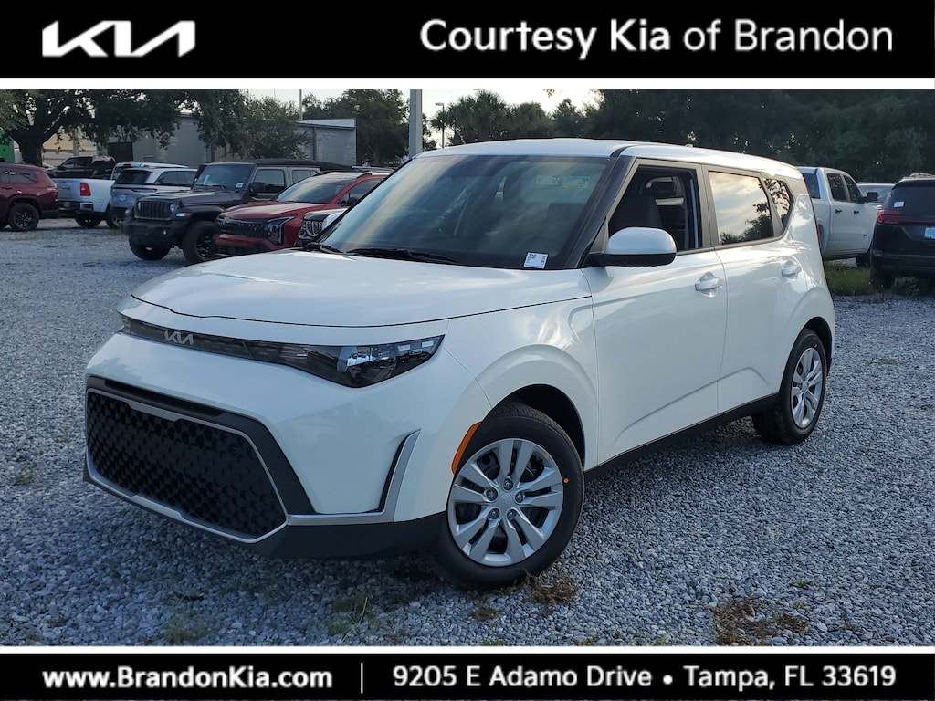 New 2025 Kia Soul LX Hatchback