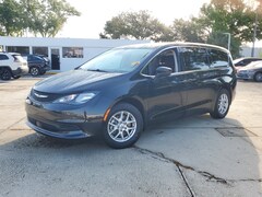 2023 Chrysler Voyager