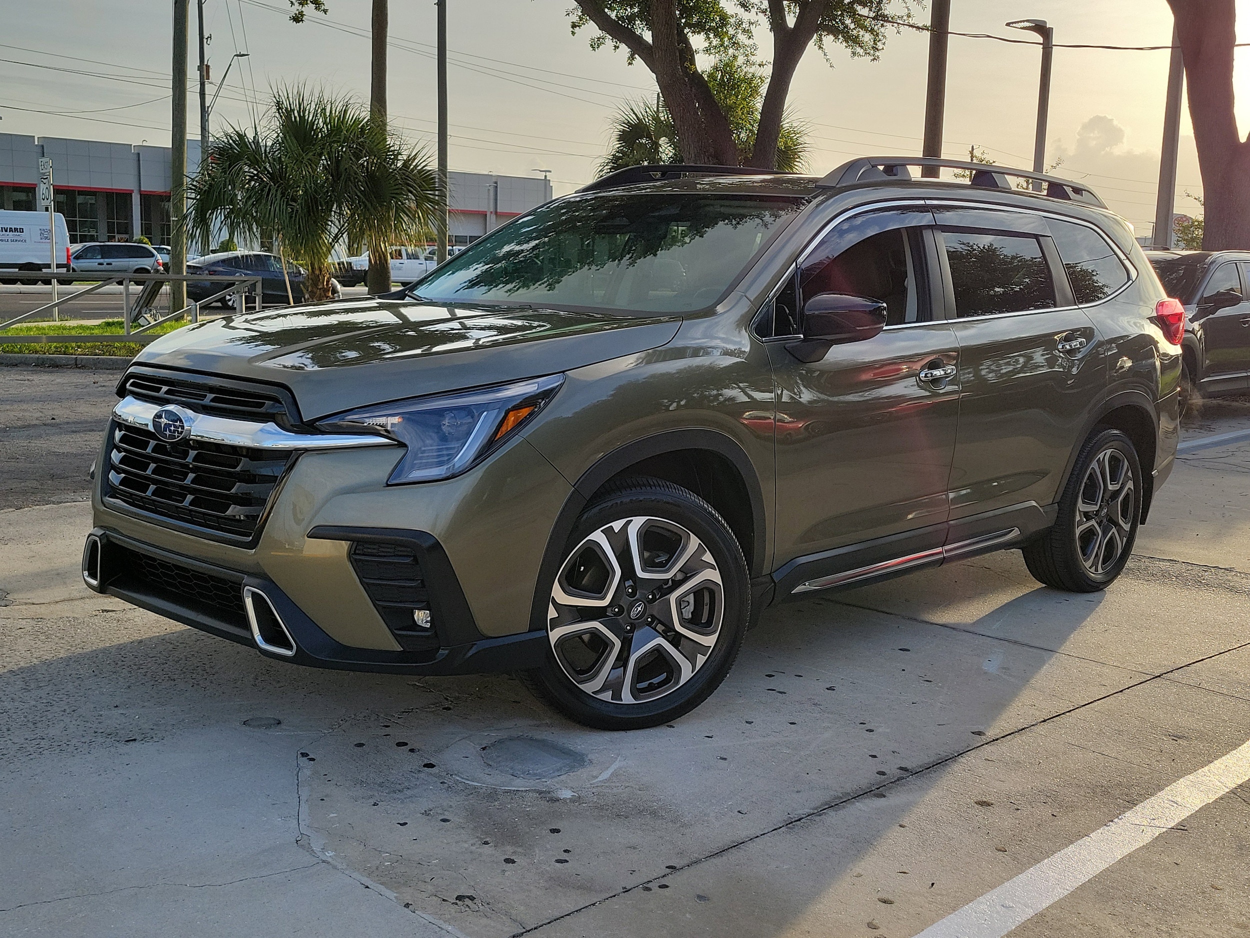 2024 Subaru Ascent Touring's photo