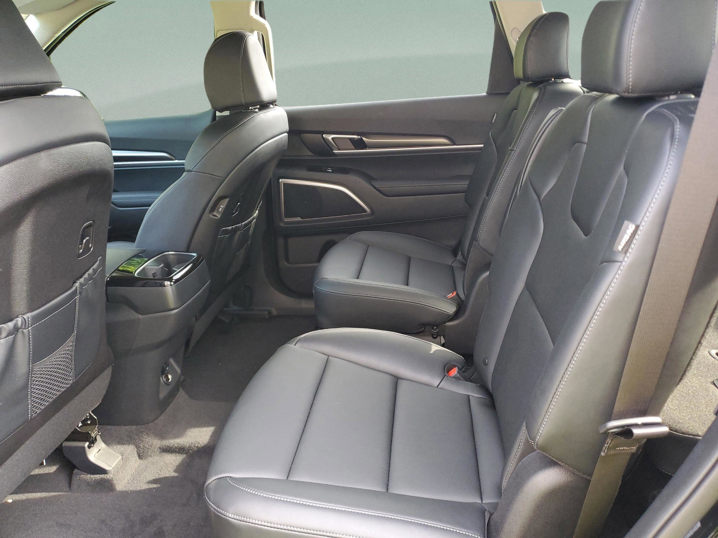 2025 Kia Telluride S - Photo 28