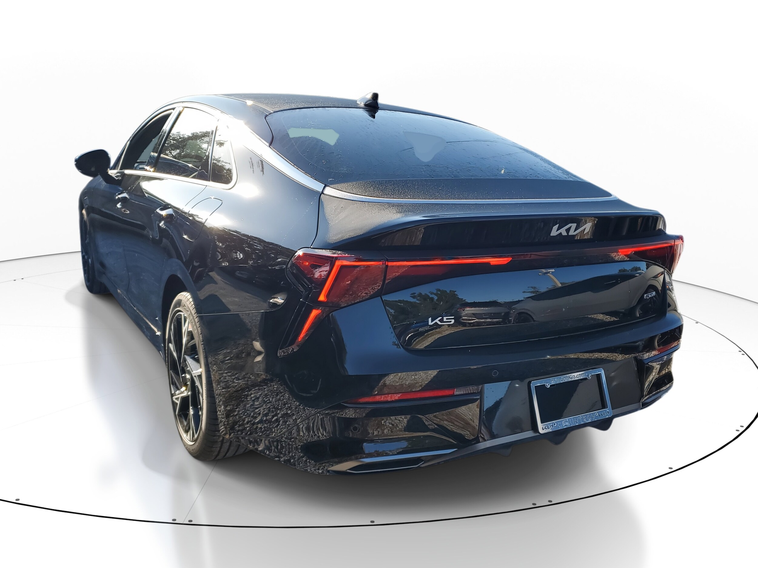 2025 Kia K5 GT-Line photo 2