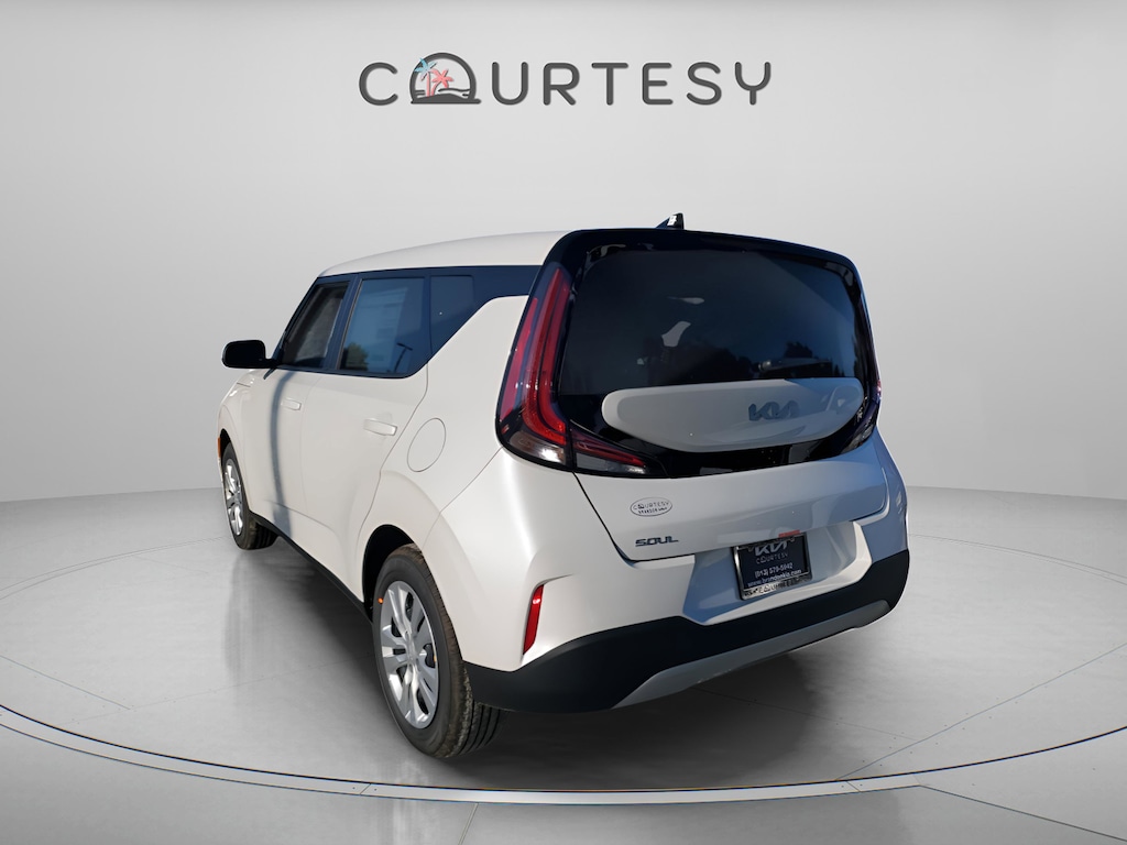 New 2025 Kia Soul LX Hatchback