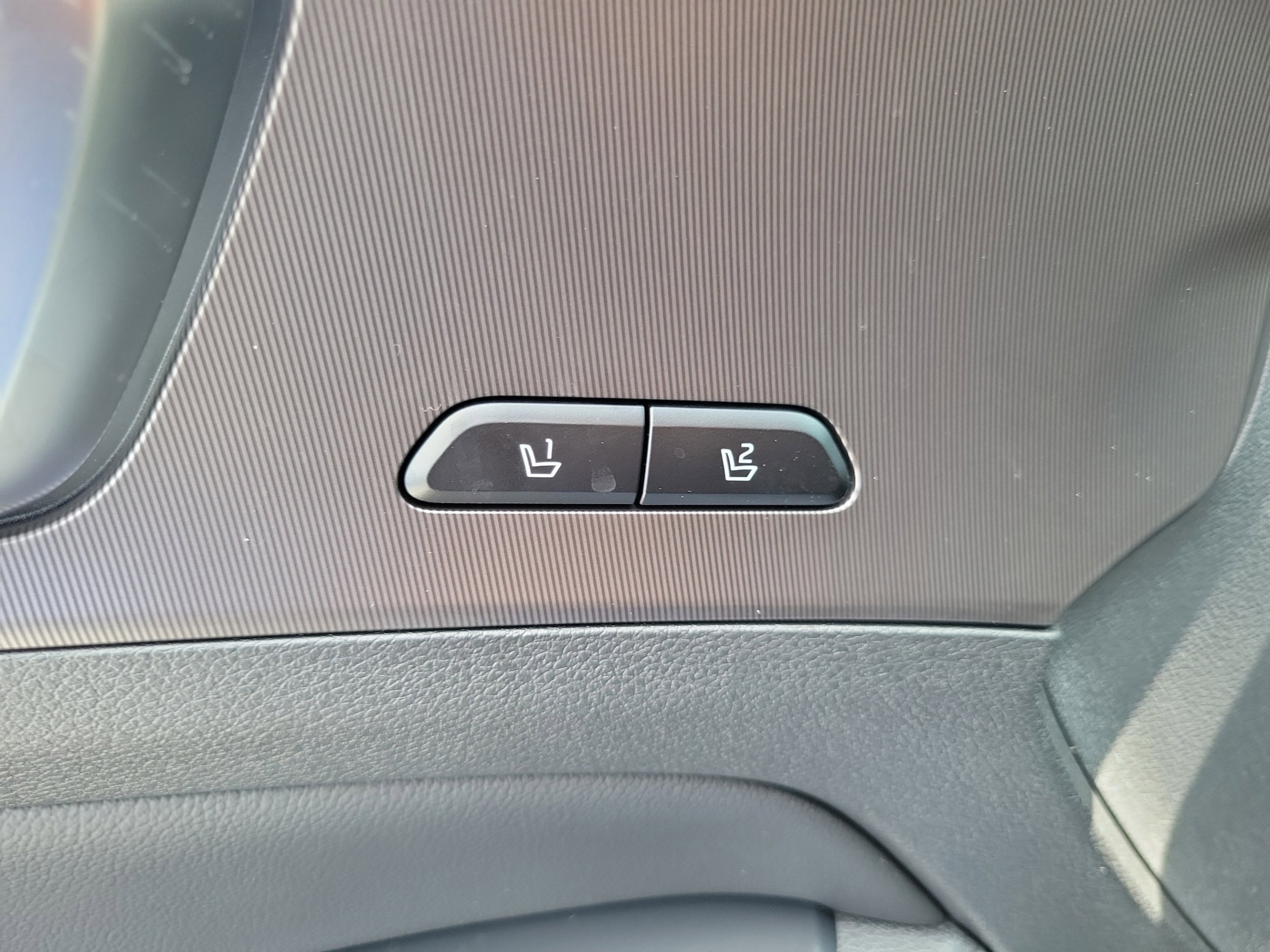 2026 Kia Sportage SX - Photo 18