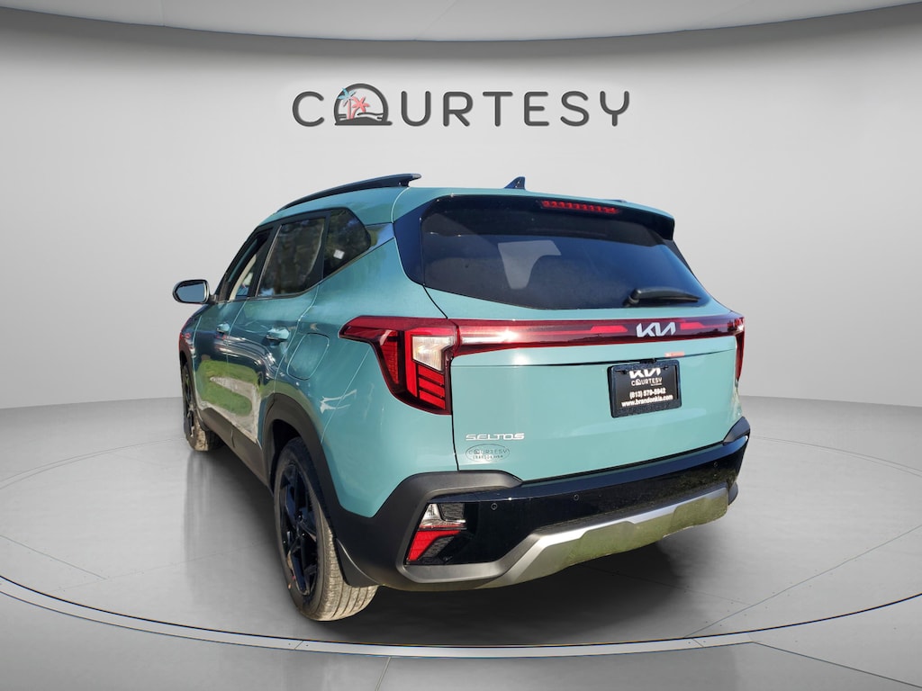 New 2026 Kia Seltos EX SUV