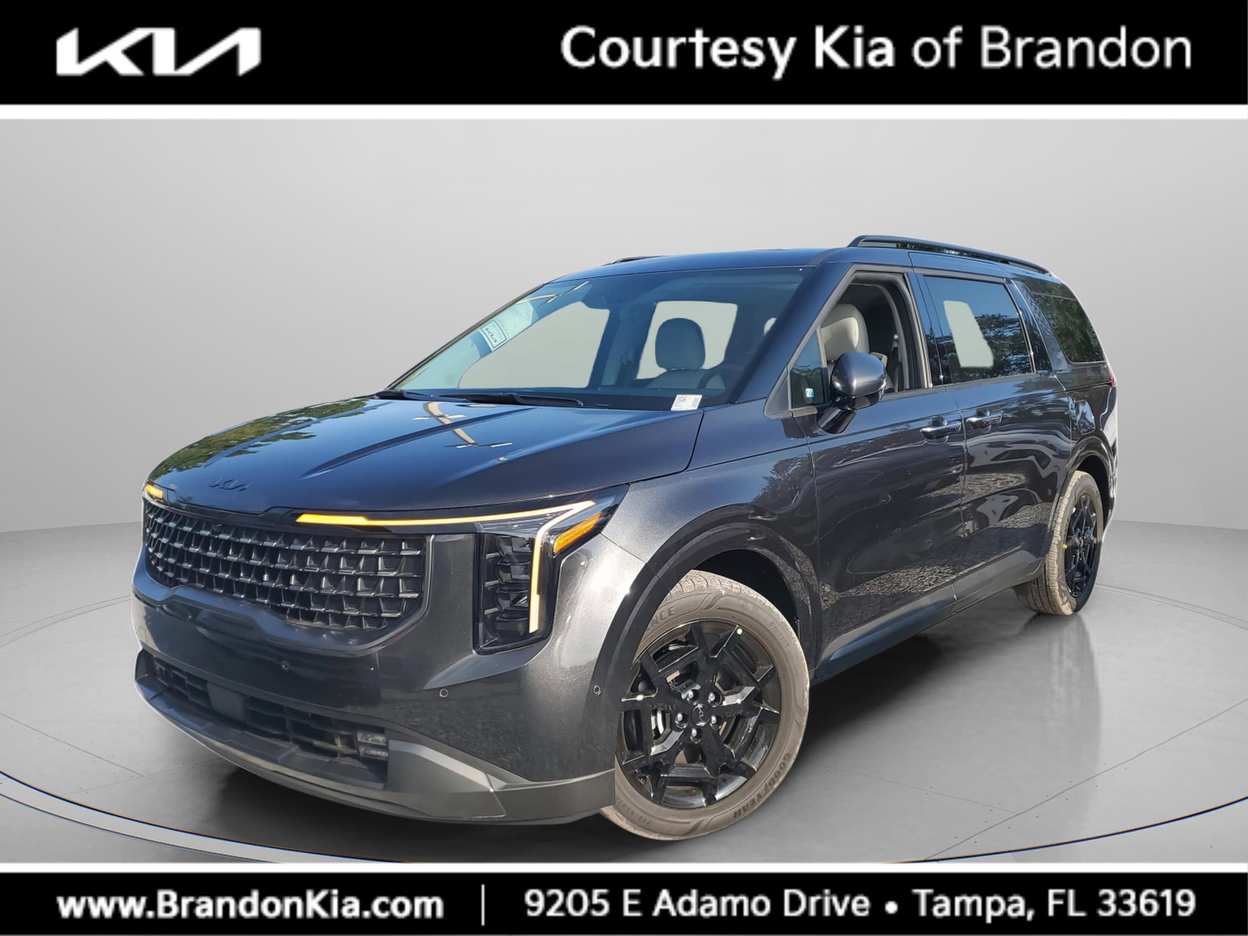 2025 Kia Carnival SX's photo