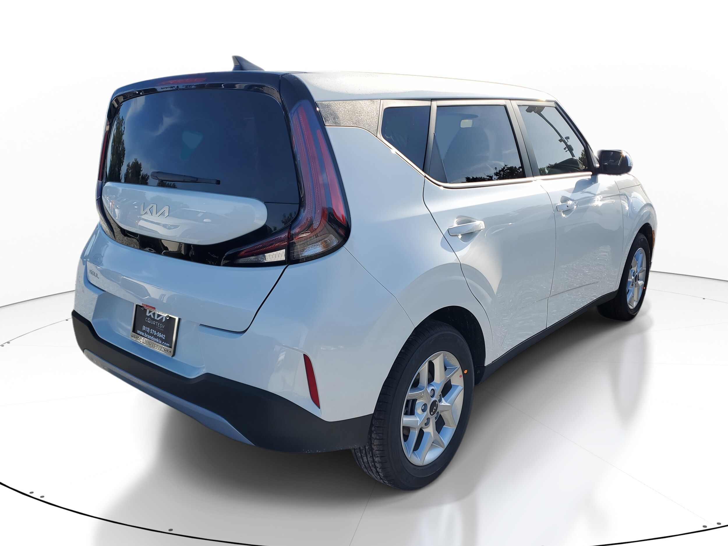 2025 Kia Soul LX S photo 2