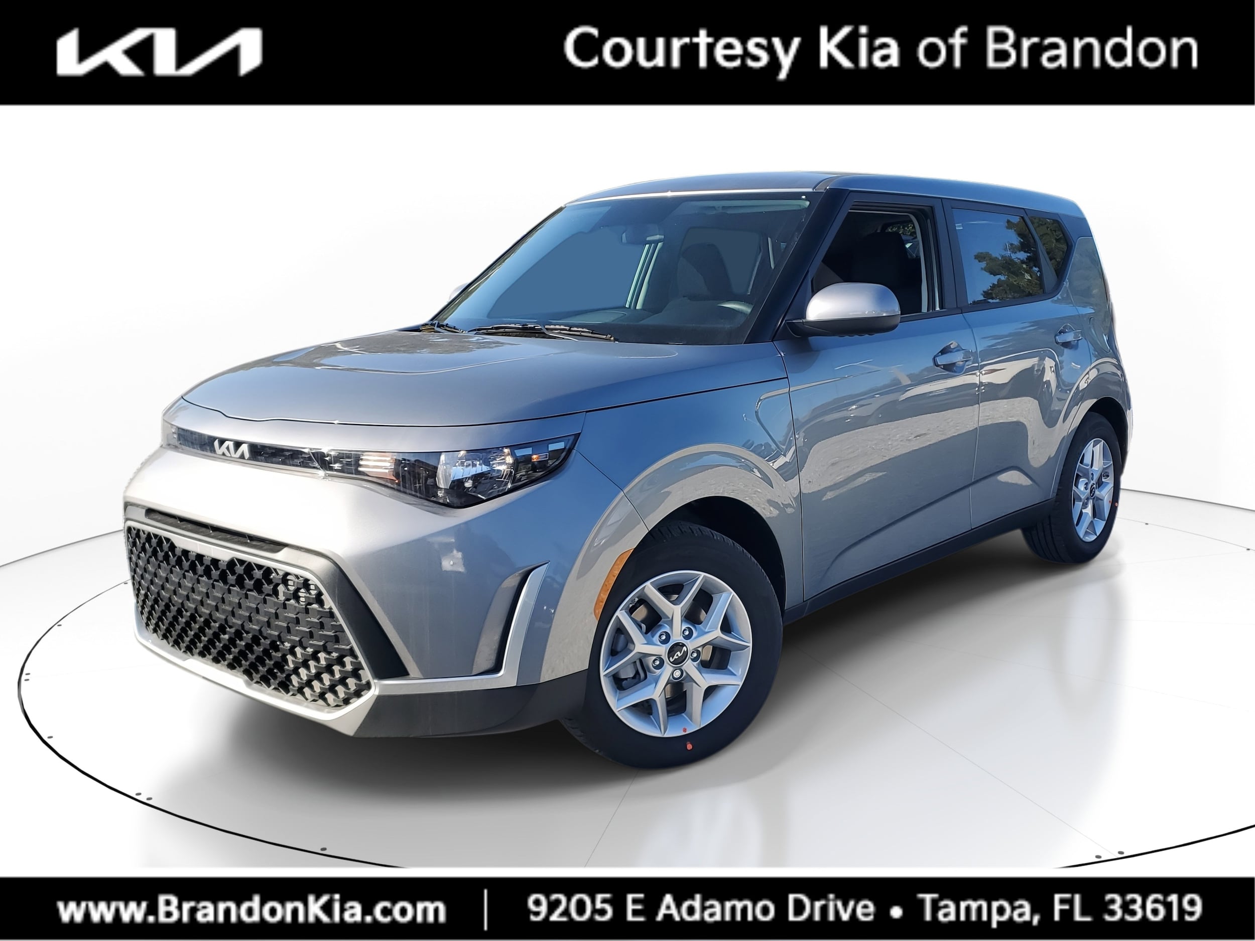 2025 Kia Soul LX's photo