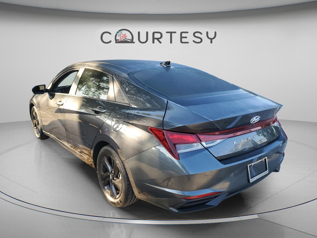 Used 2021 Hyundai Elantra SEL Sedan
