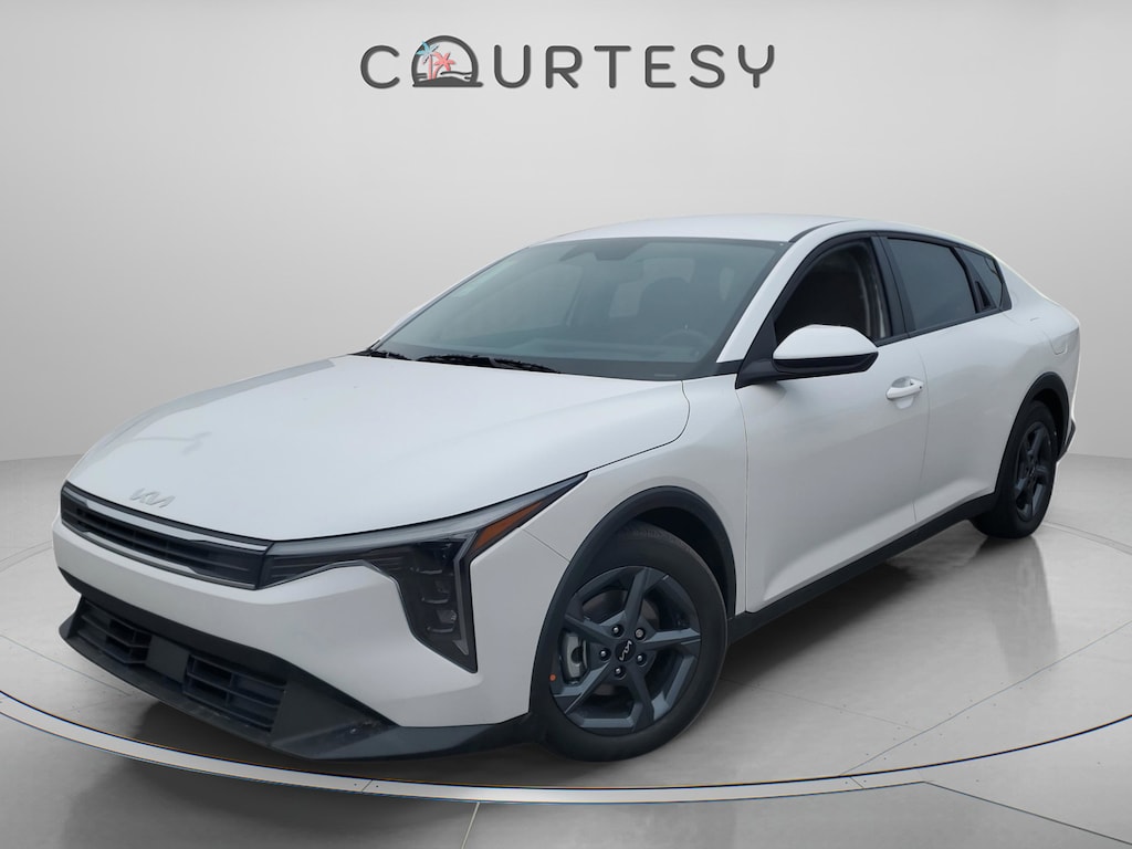 New 2025 Kia K4 LXS Sedan
