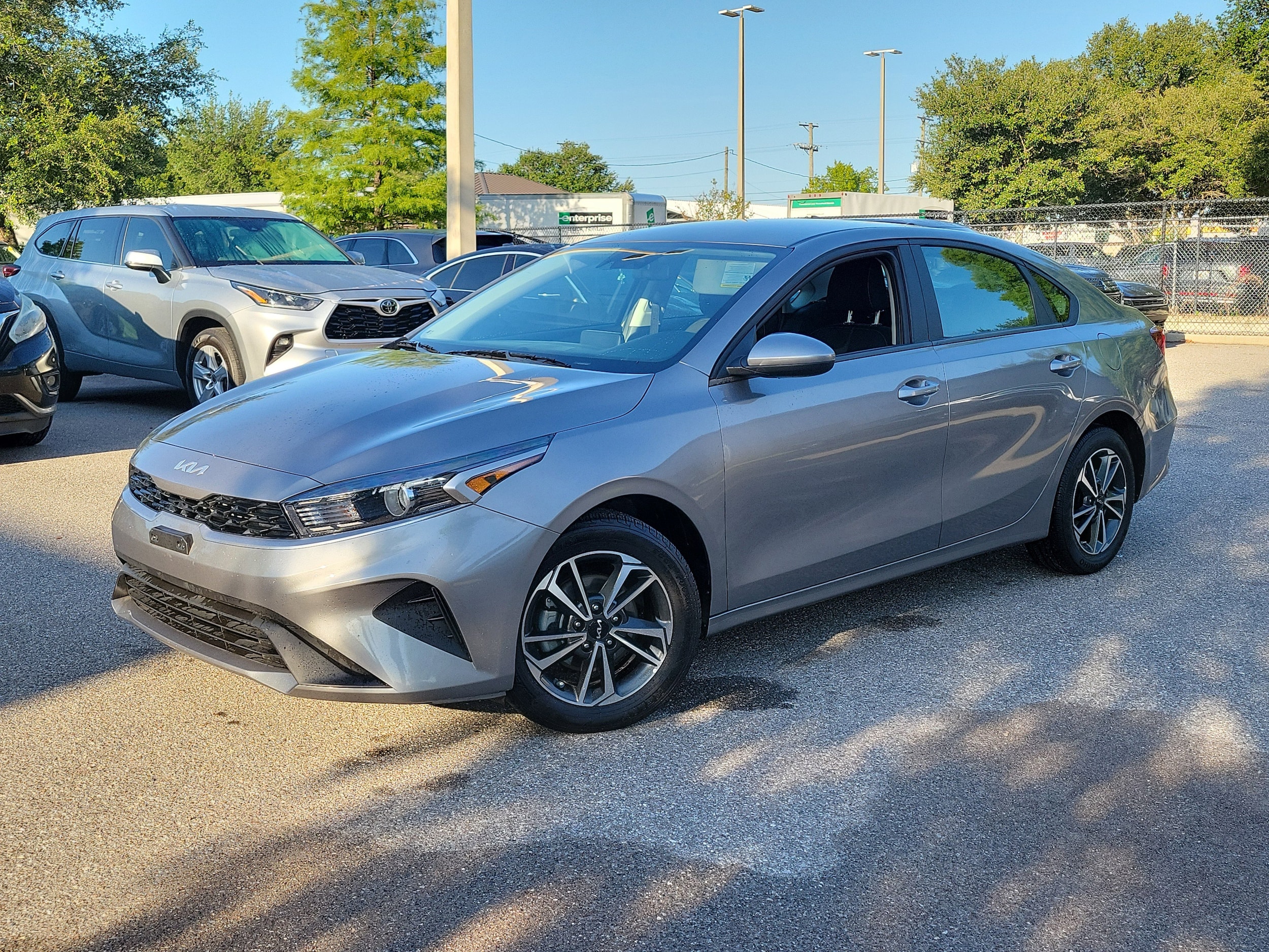 2024 Kia Forte LXS AT's photo