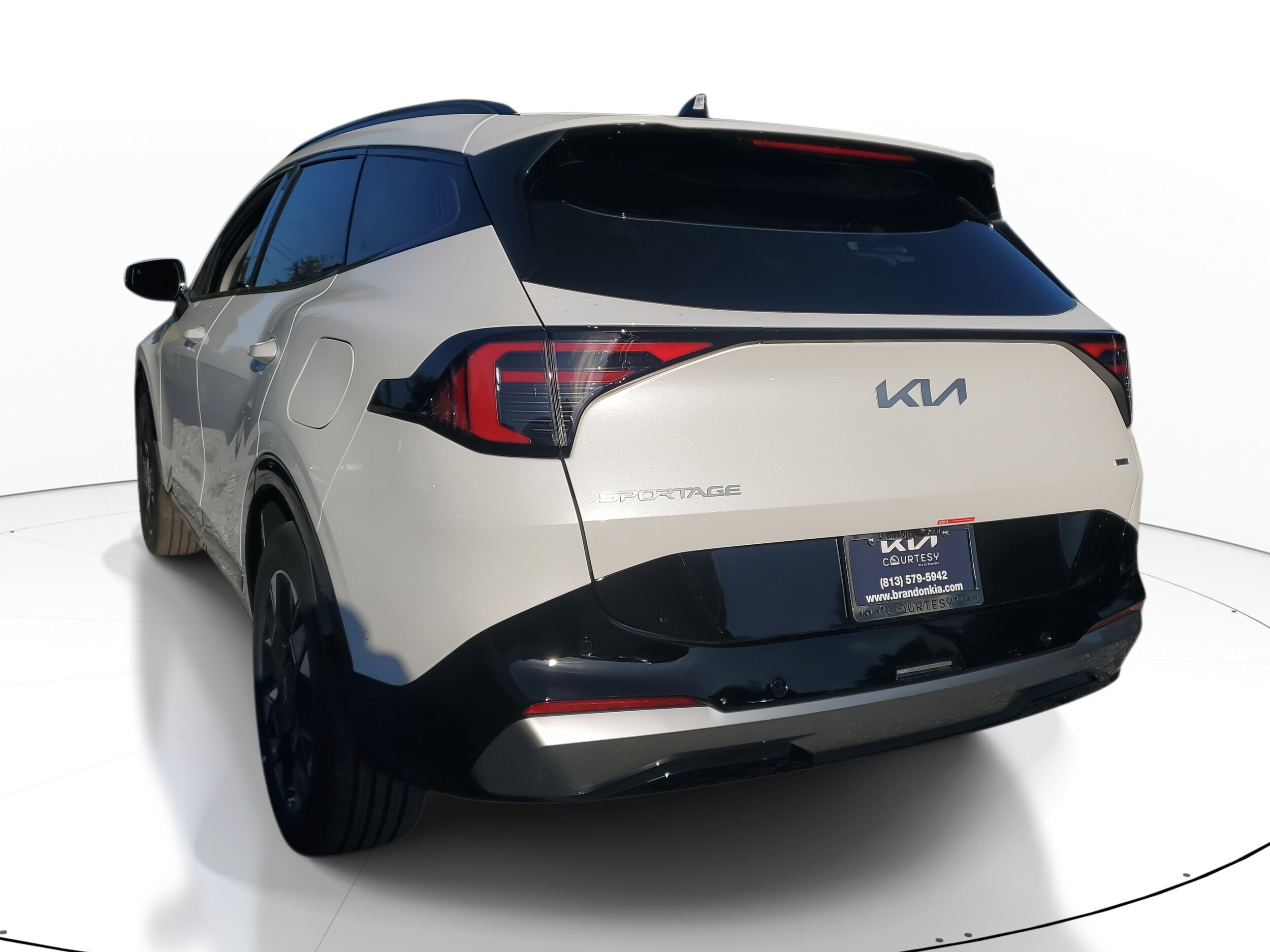 2026 Kia Sportage Hybrid photo 2