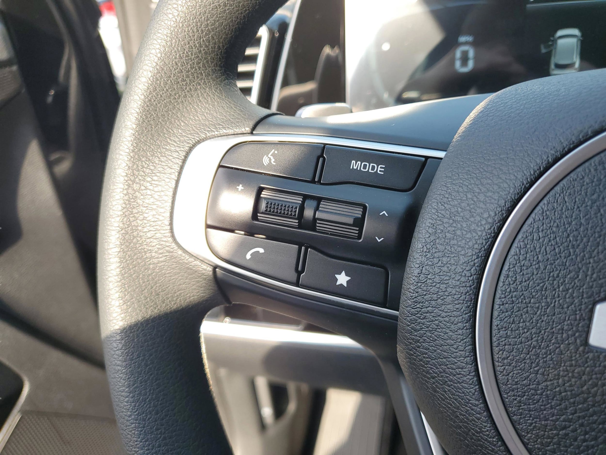 2025 Kia Sportage LX Hybrid - Photo 11