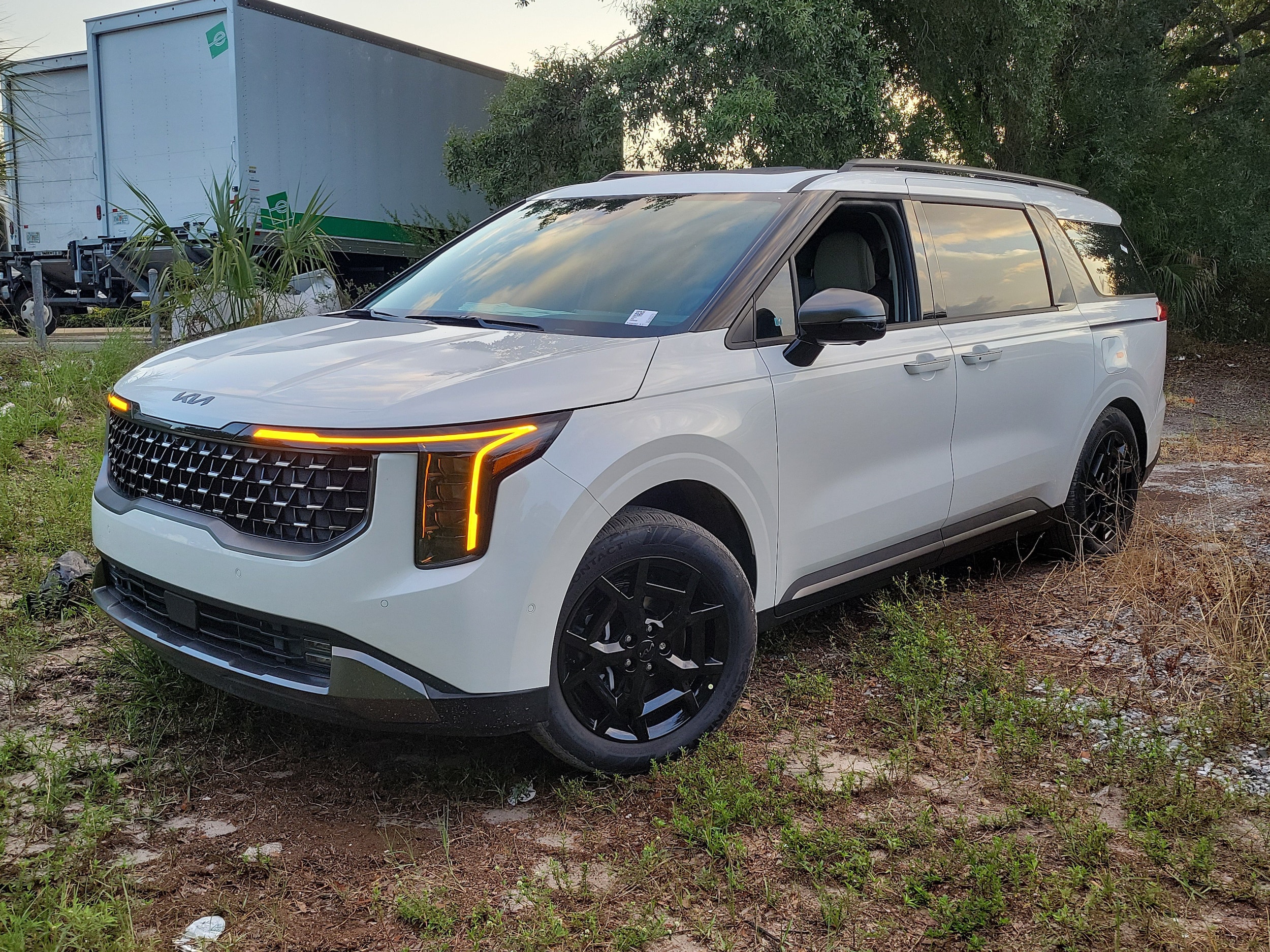 2027 Kia Carnival Hybrid