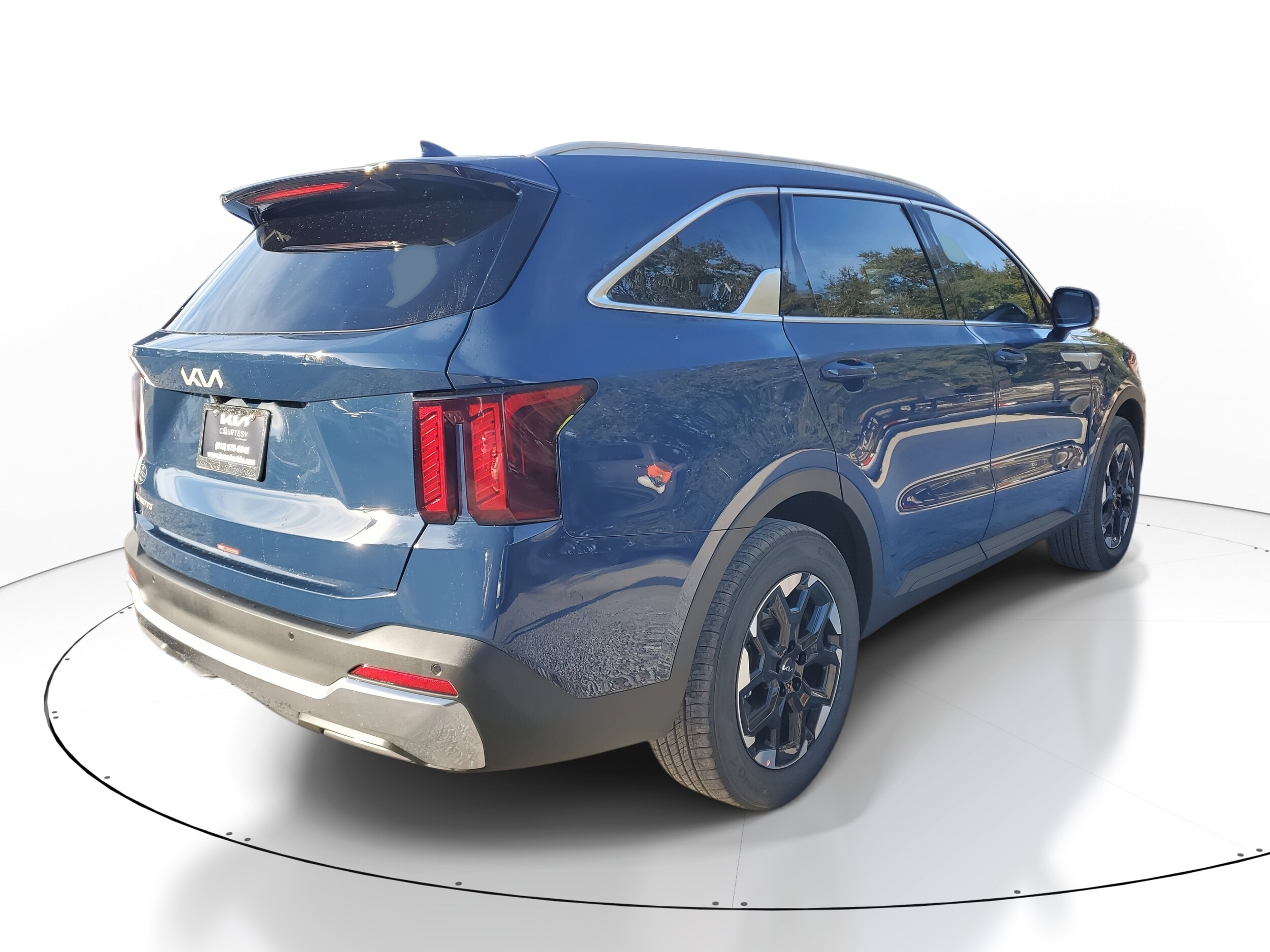 2026 Kia Sorento S photo 3