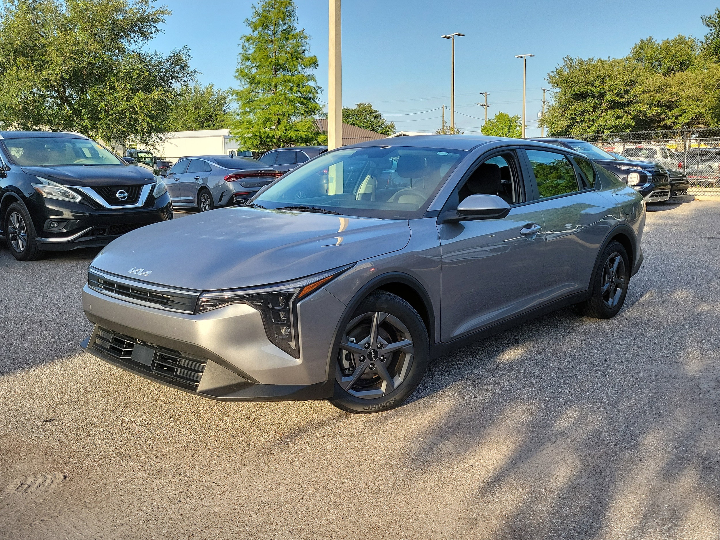 2025 Kia K4 LXS AT's photo