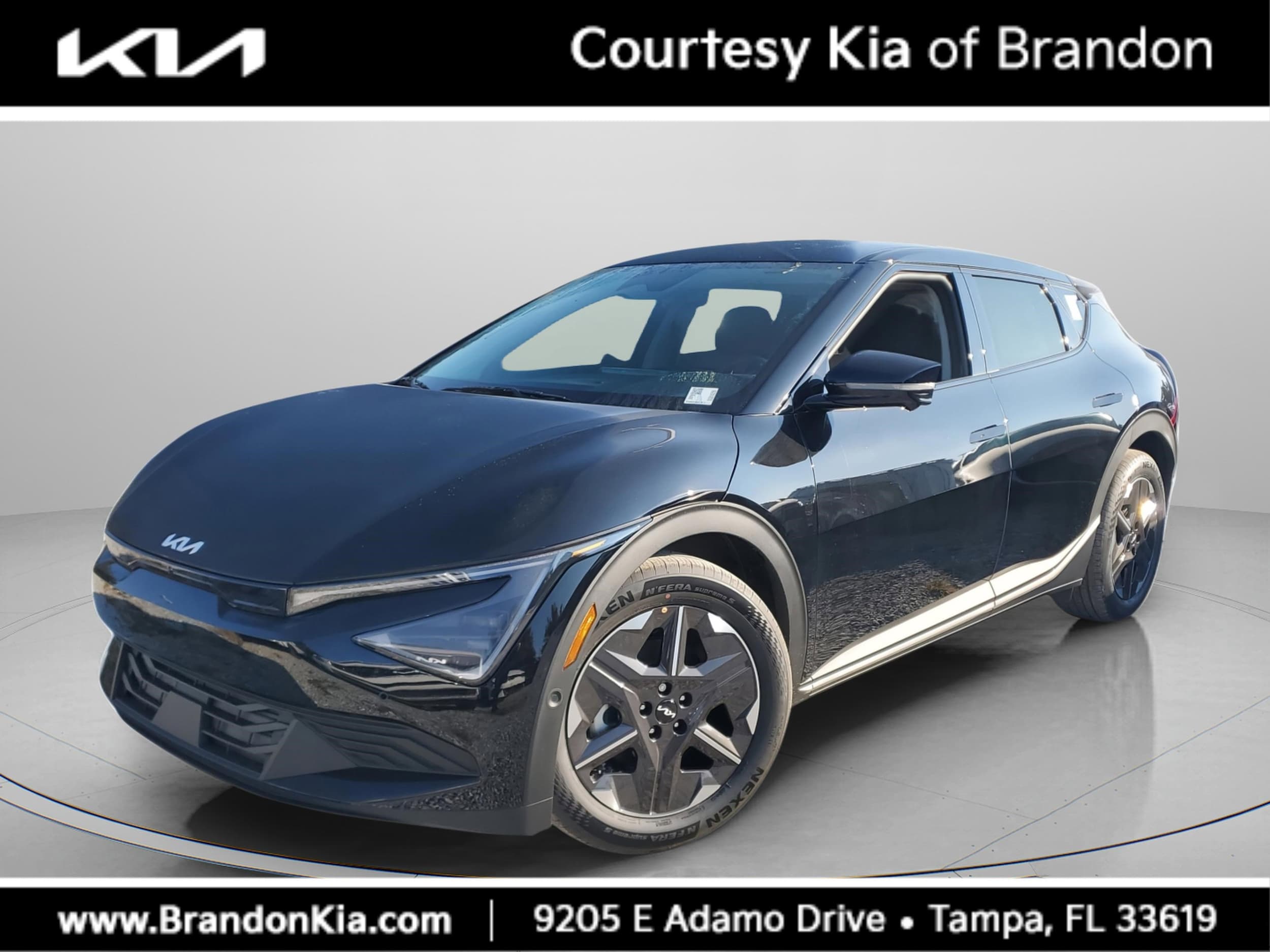 2025 Kia EV6 Light L/R's photo