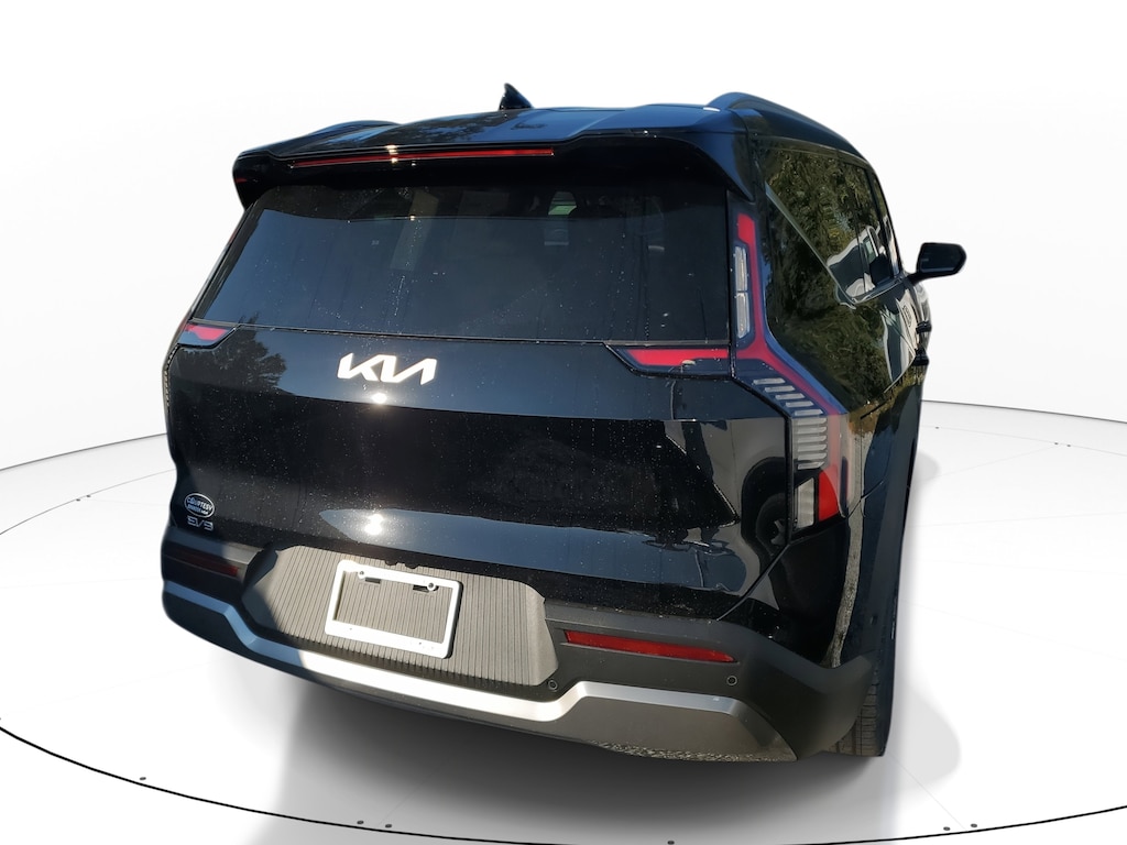 New 2026 Kia EV9 Wind SUV