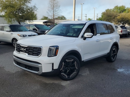 2023 Kia Telluride S SUV